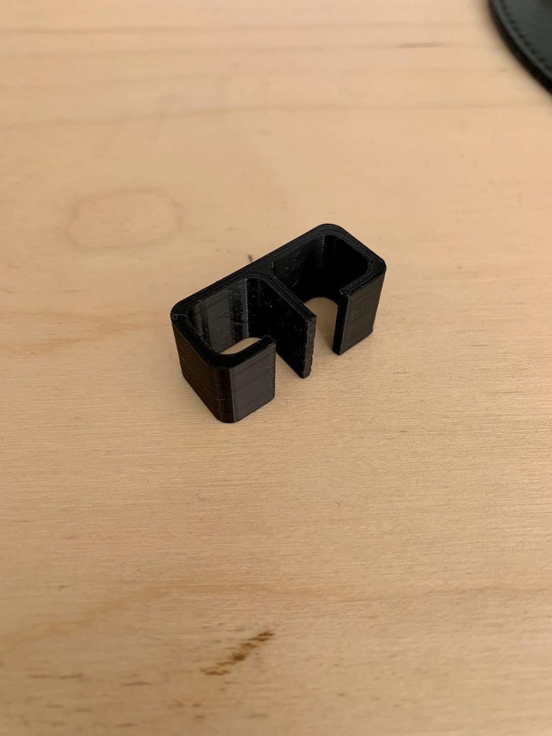 USB Cable Tidy Clip - photo 2