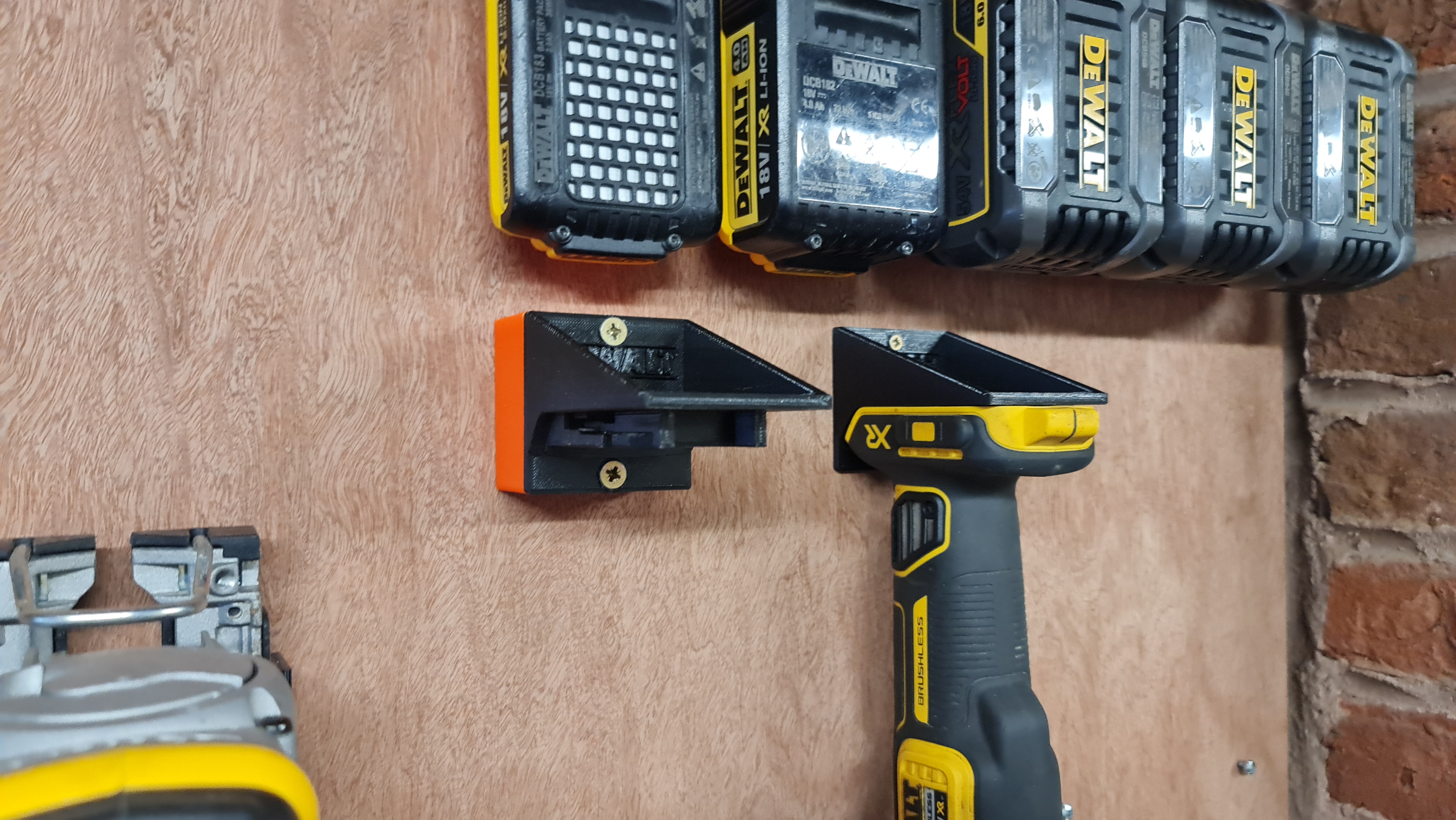 Dewalt tool hanger - photo 3