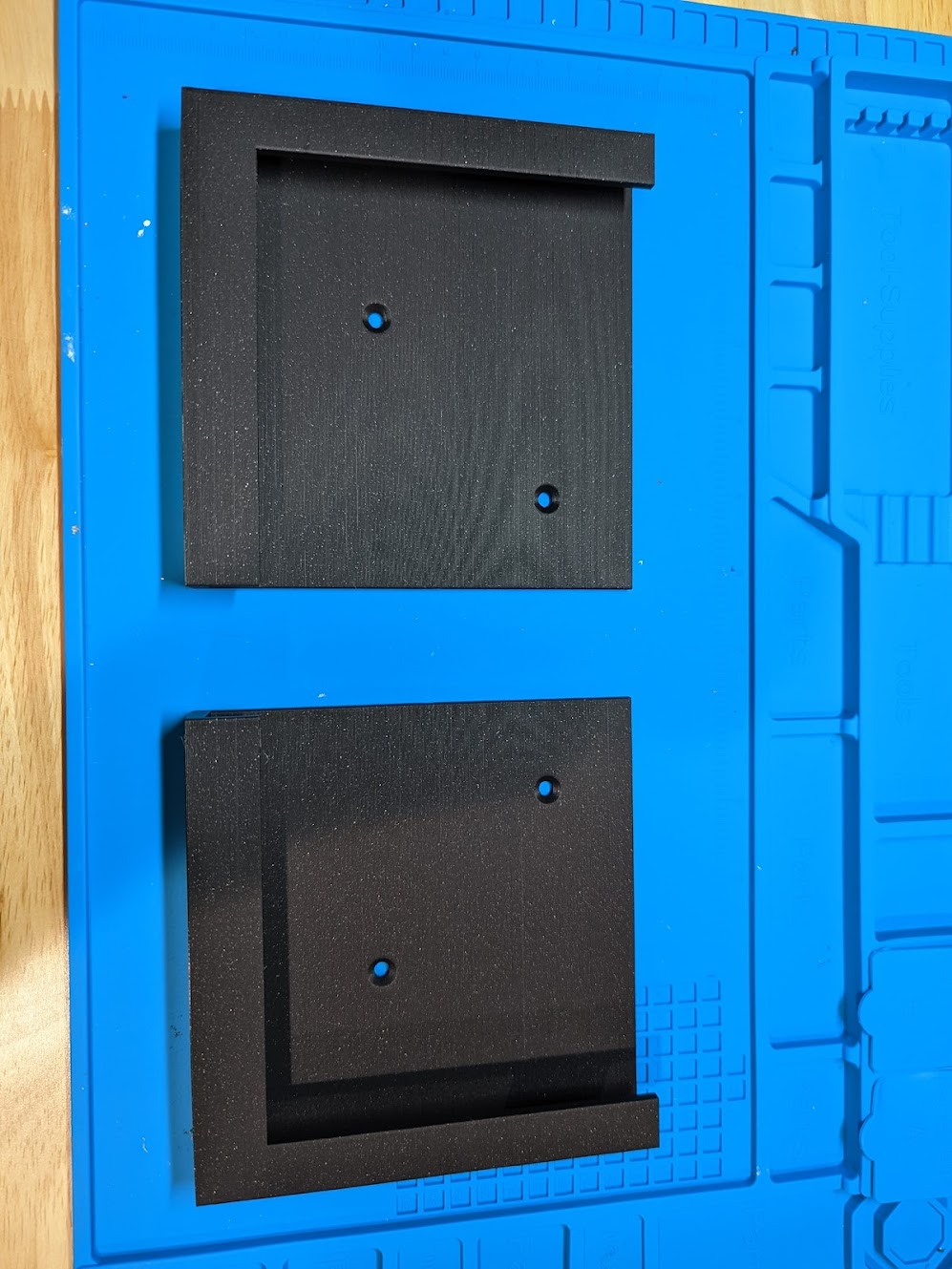 Surface Pro wall mounting mod and cable mod Remix of Gerbert89's mount - photo 3