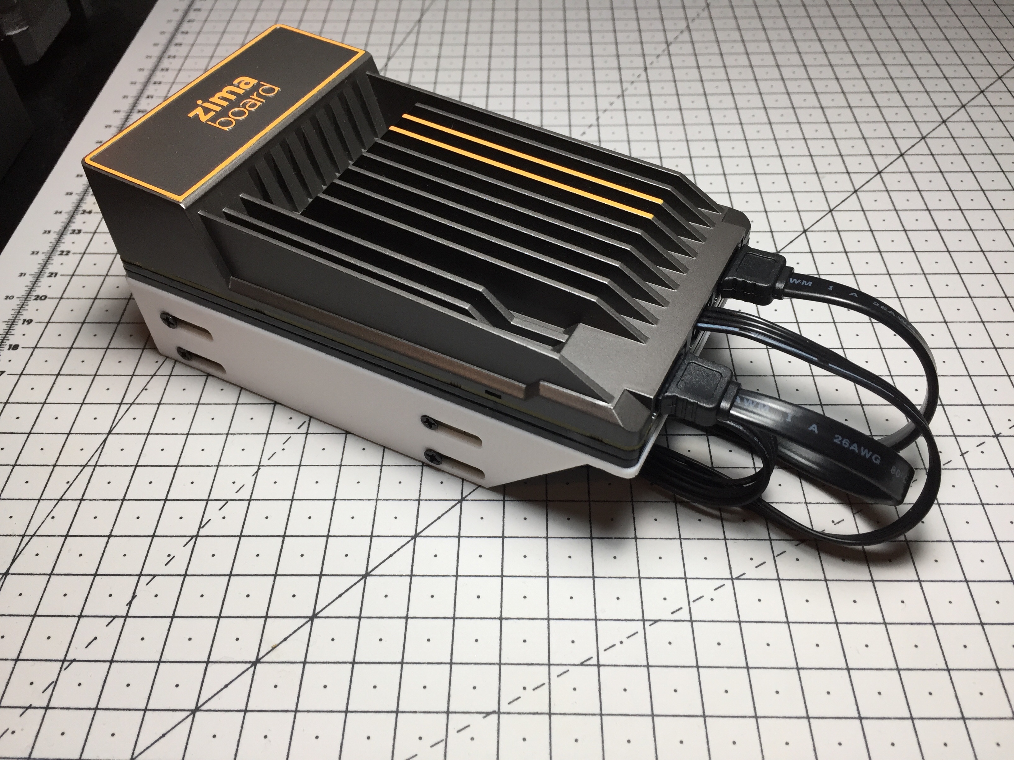 ZimaBoard Dual HDD Stand - photo 3