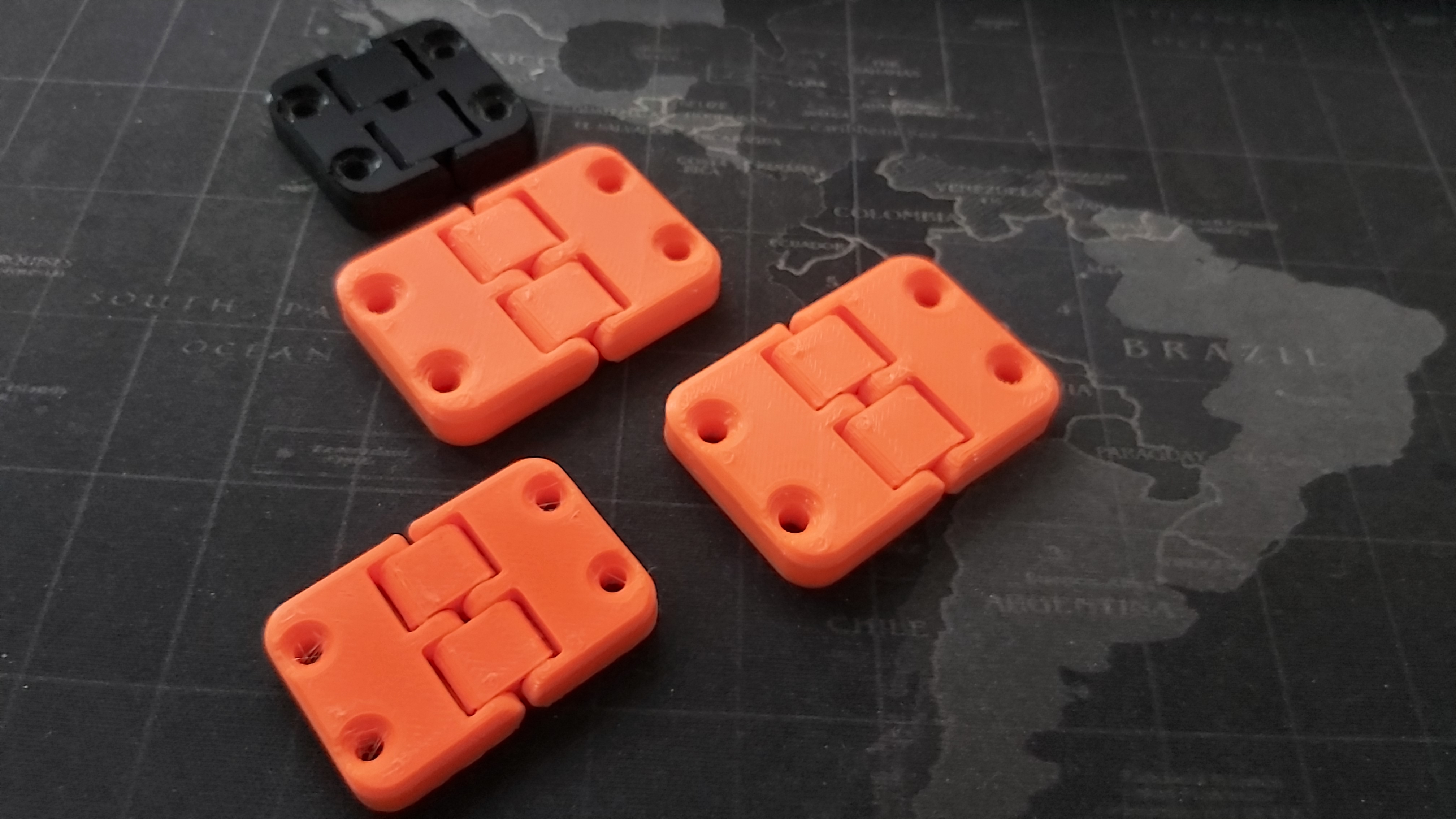 Longer reversible hinge - Remix