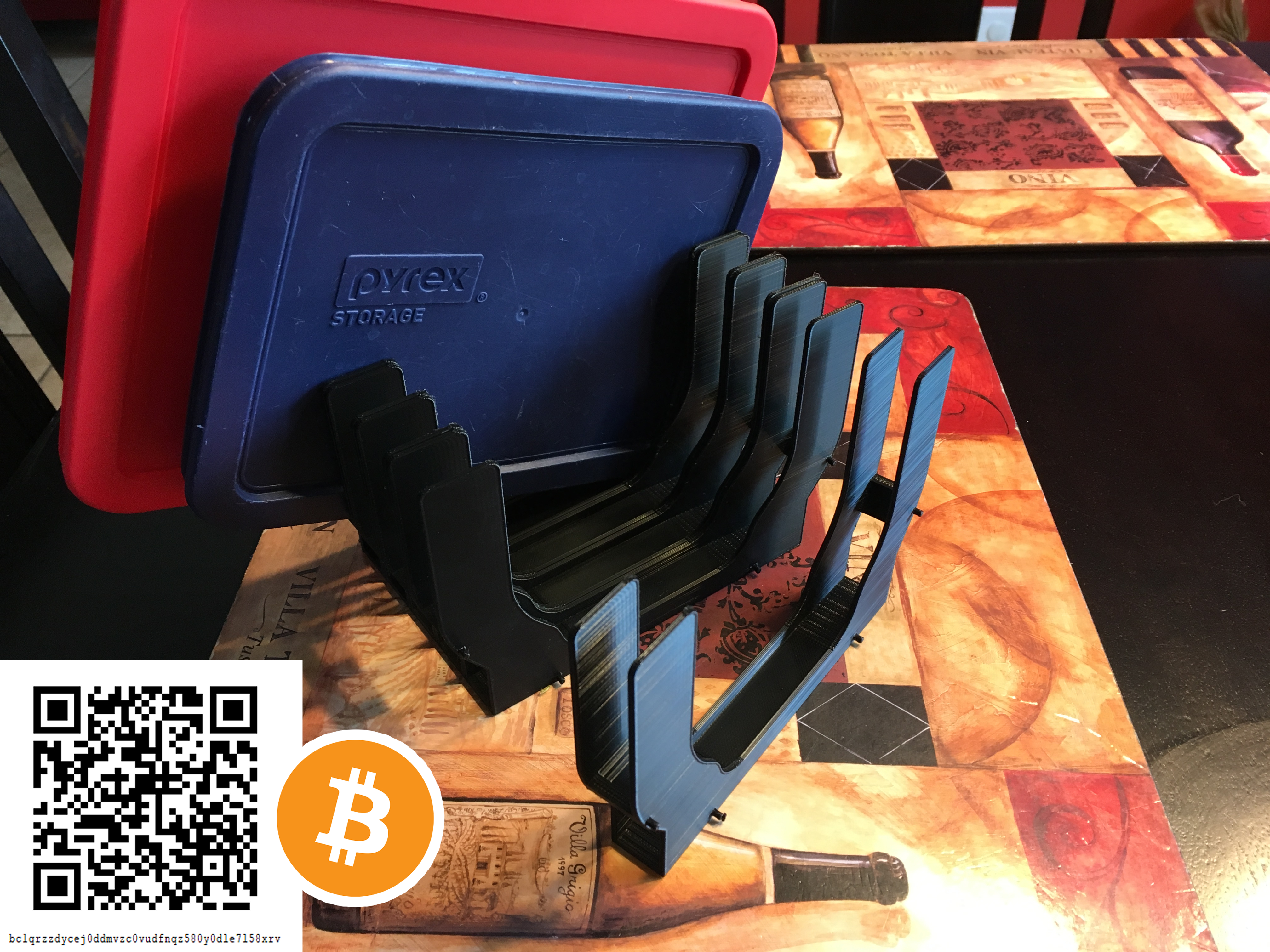 Linkable Plastic Lid Holder