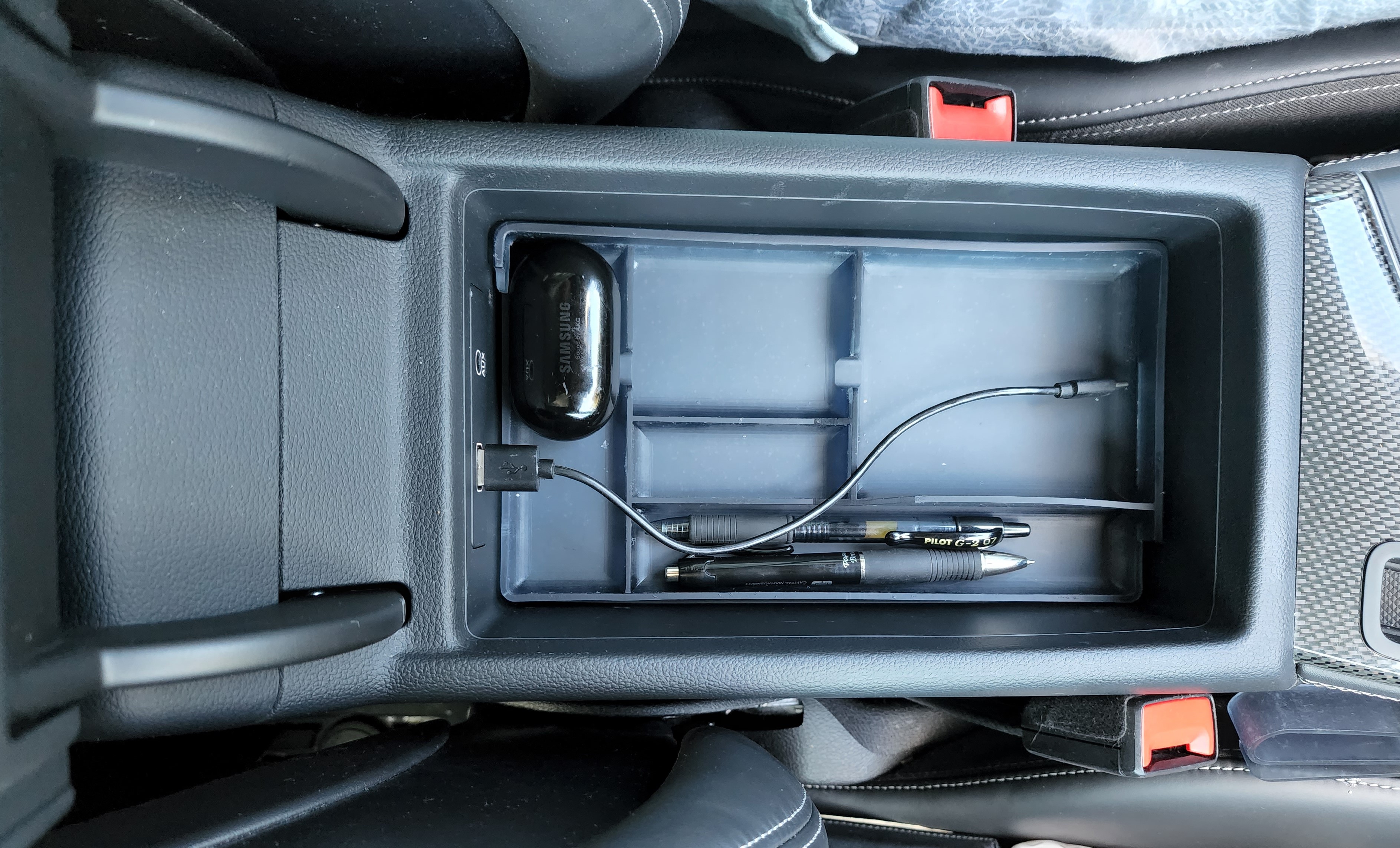 B9 S5 Center Console Tray/Organization