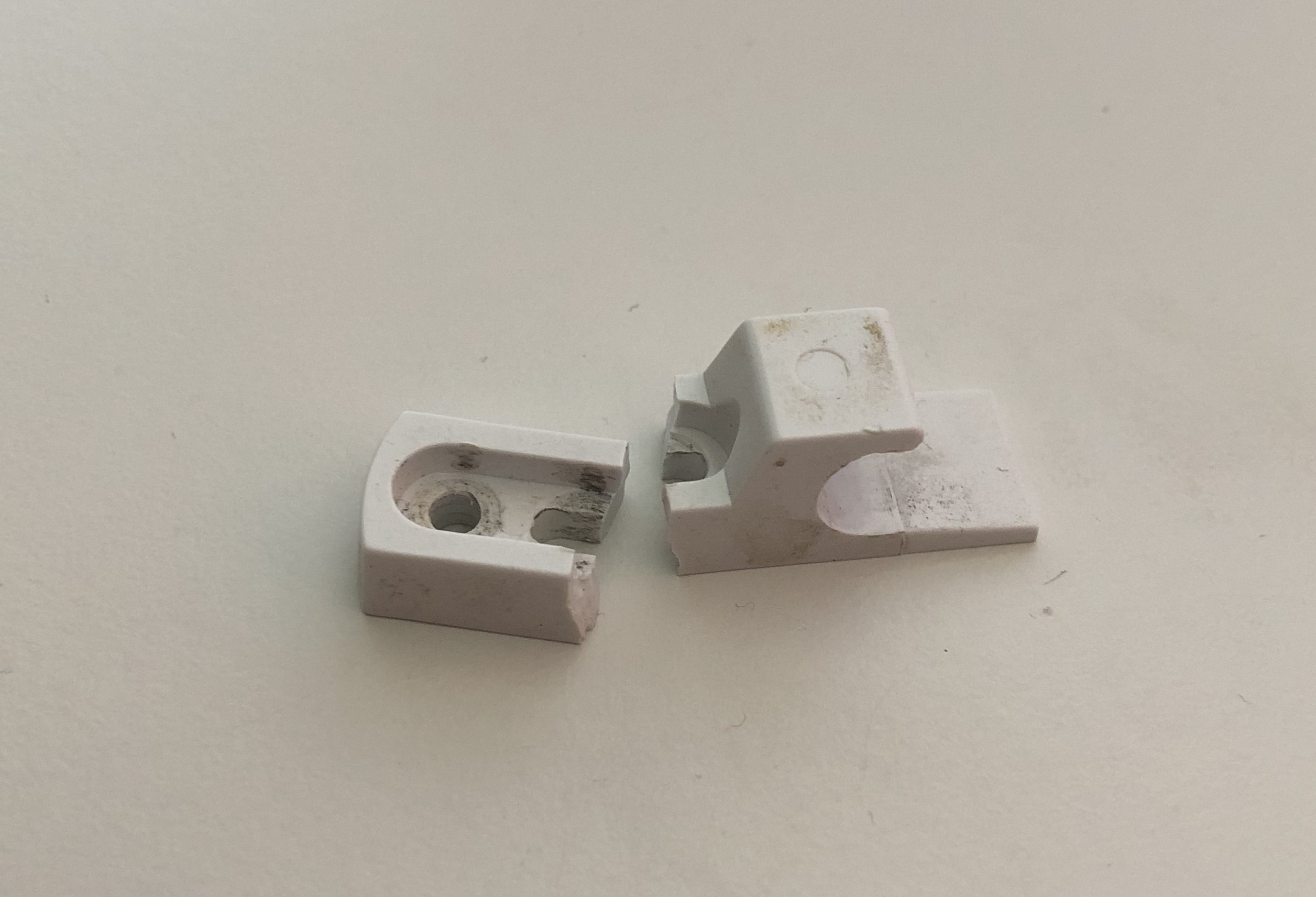 Kitchen cupboard door latch - photo 2