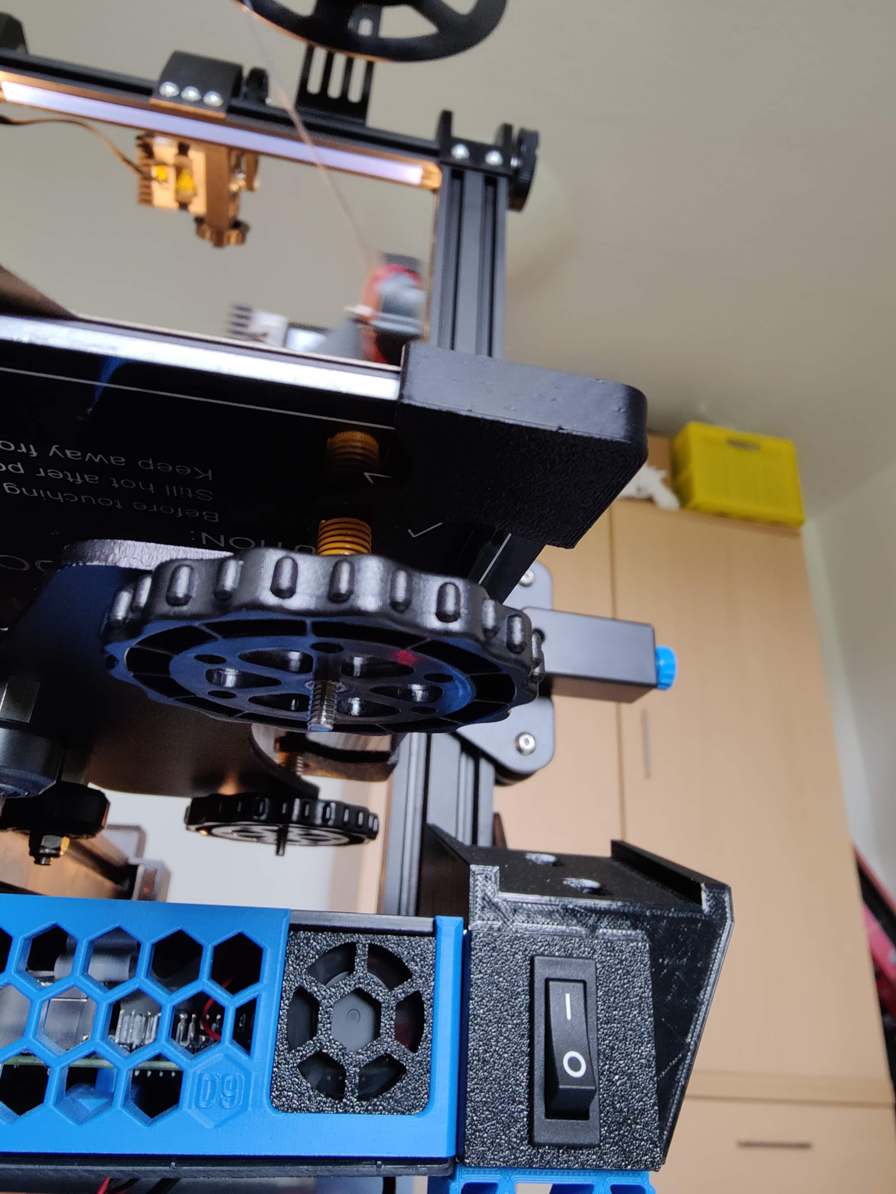 Ender 3 (V2) PEI sheet allignment bracket - photo 2