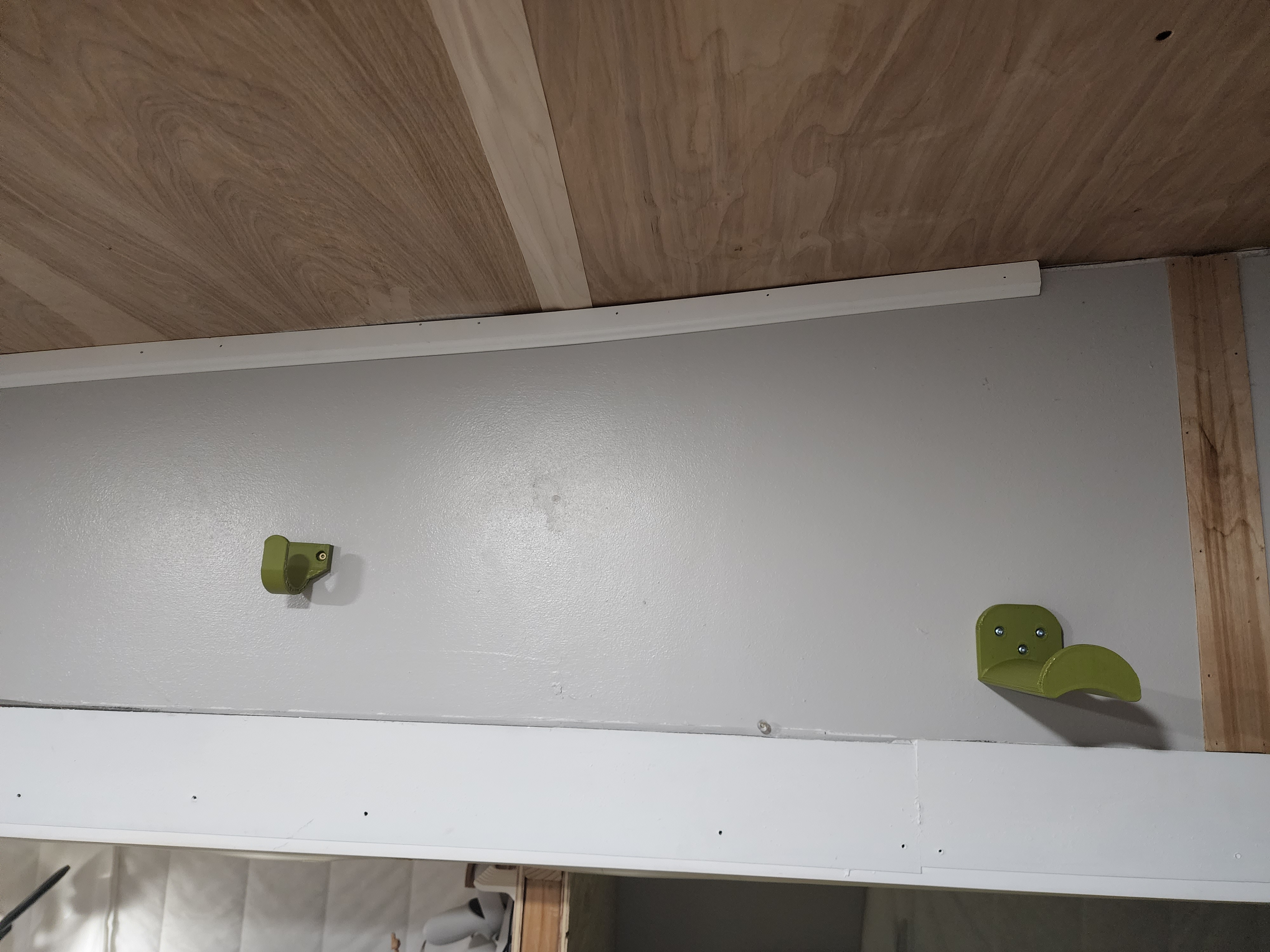 Guitar Wall Mount (horizontal) - photo 3