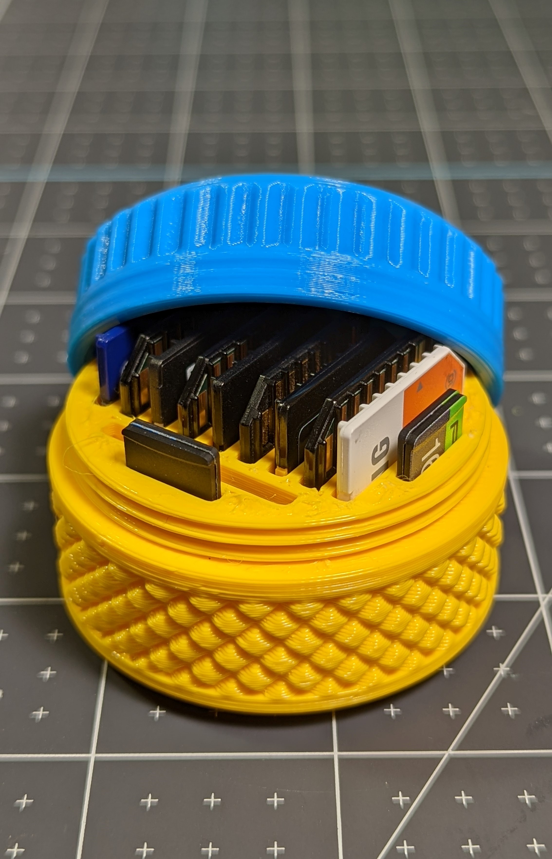 Efficient SD Card Case (Hold 11 SD cards + 8 Micro SD - Under 50g Filament) - photo 2