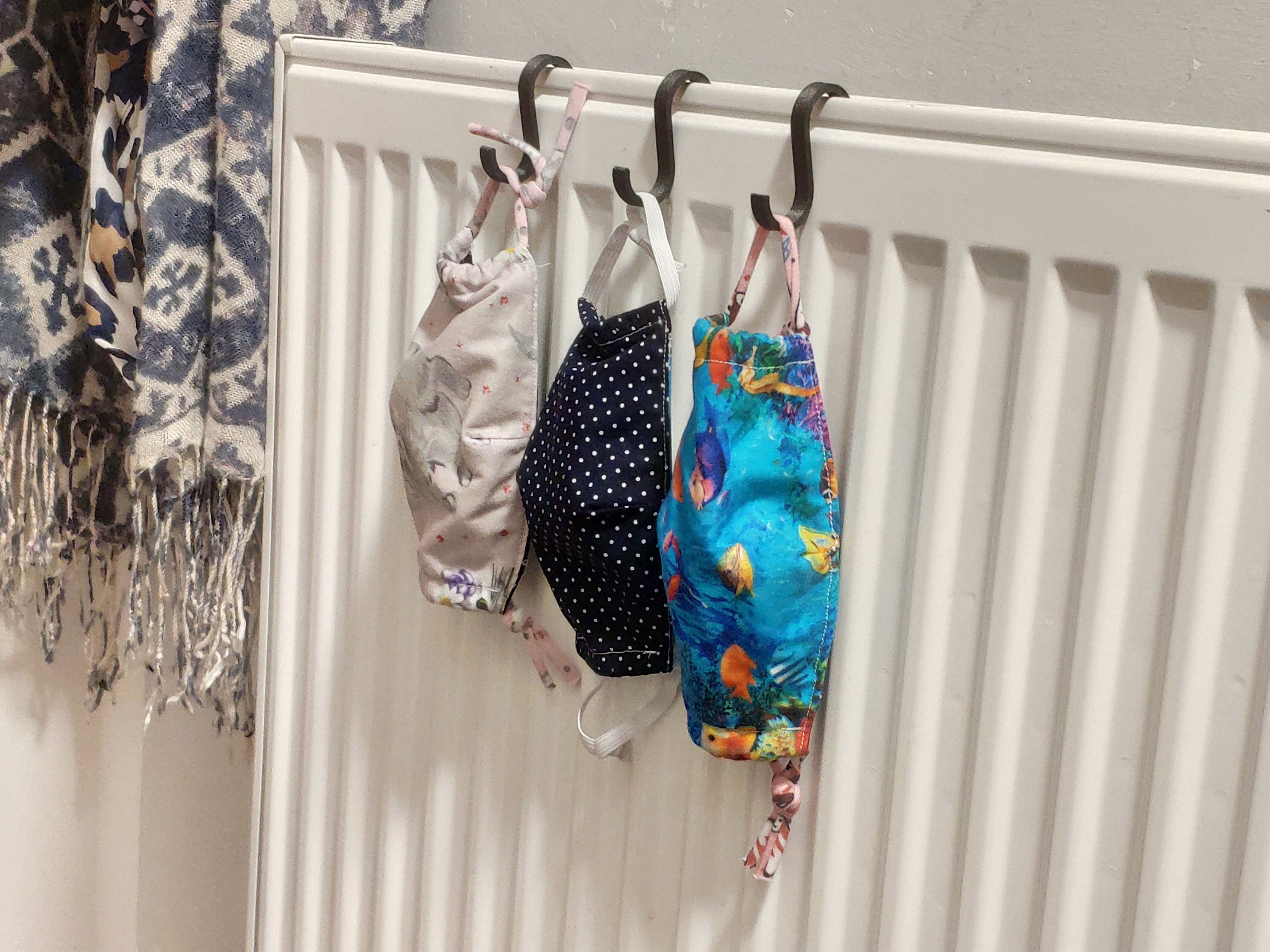 Symmetric Rail / Panel heater hook hanger - photo 3