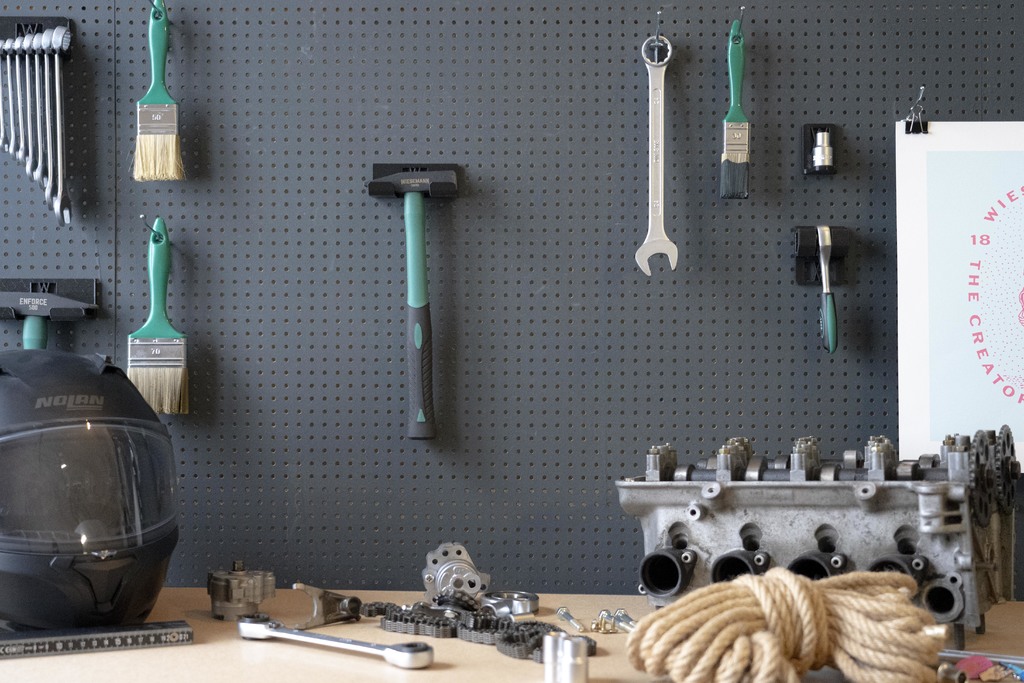 Engineers Hammer Holder 300g 028 I for screws or peg board - photo 2