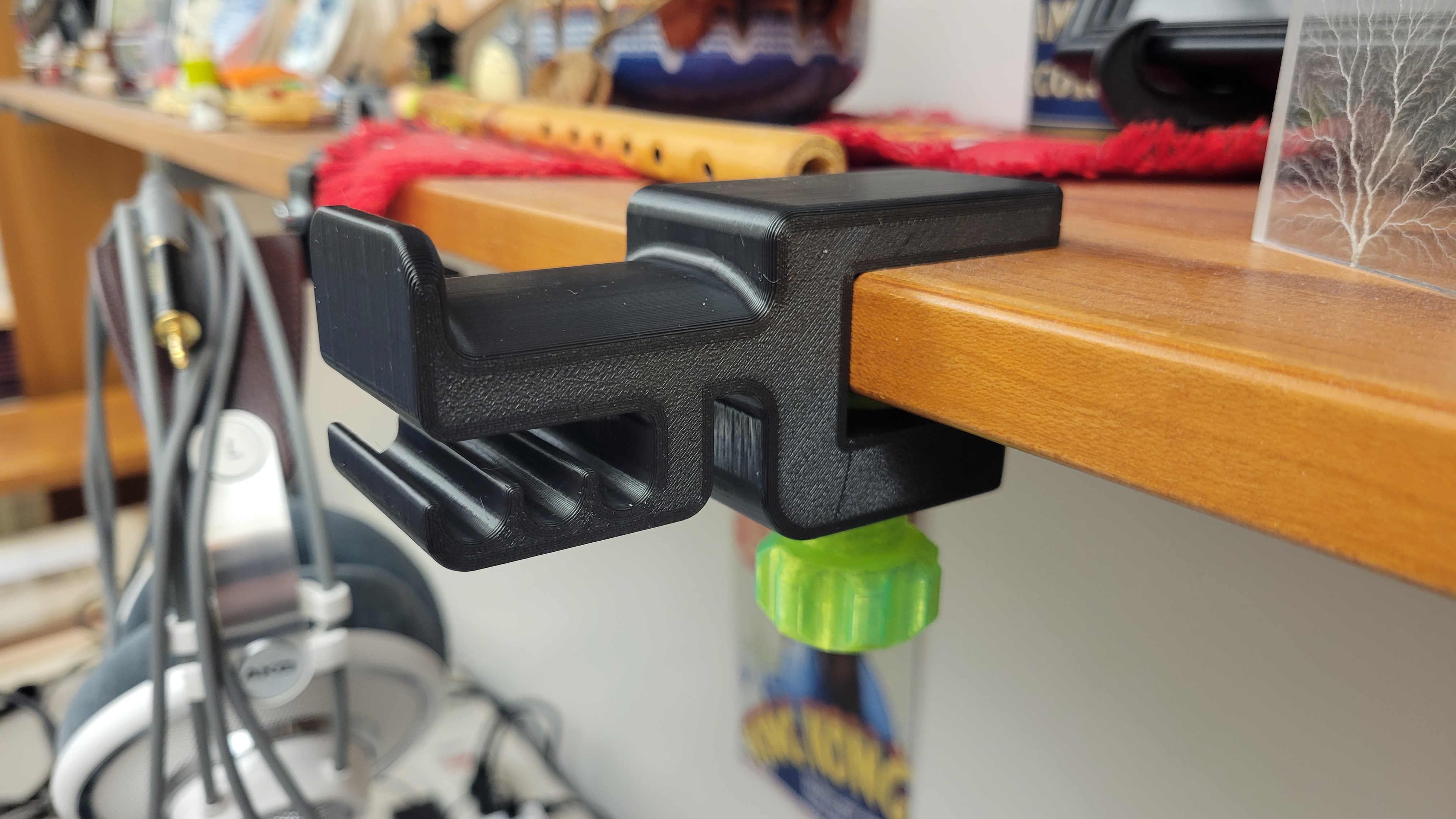Desk Mount Headphone Holder FOR THIN DESKS (< 25 mm) - non-flipped cable management - photo 2
