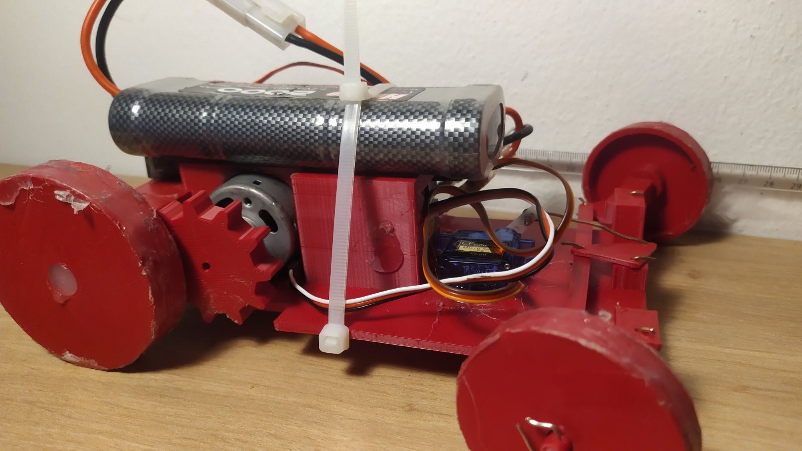 RC car - photo 4