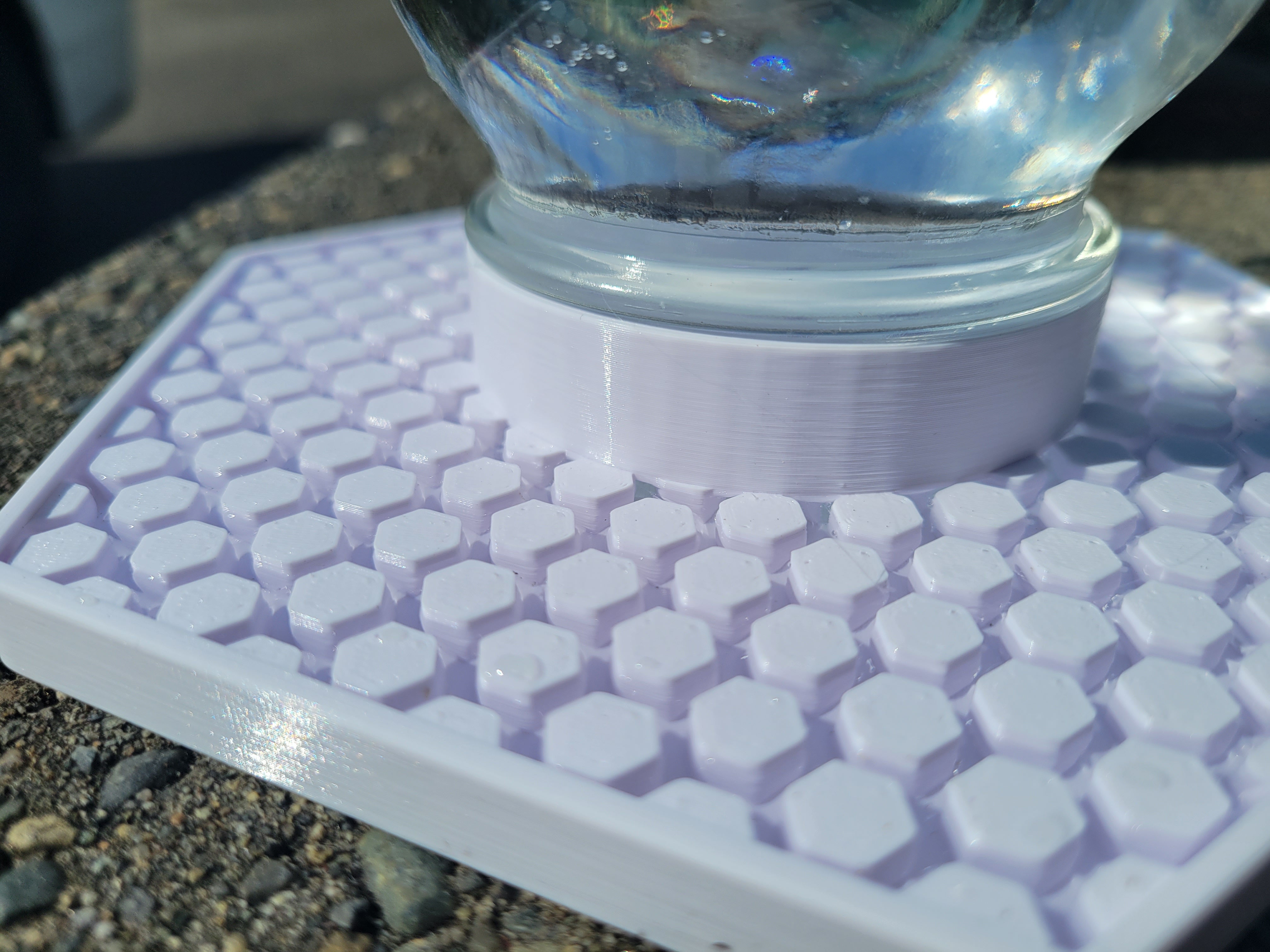 Hex Pattern Bee Watering Tray - photo 2