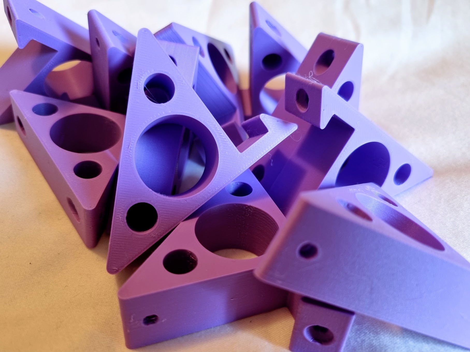 3 Screw Shelf Bracket - photo 2