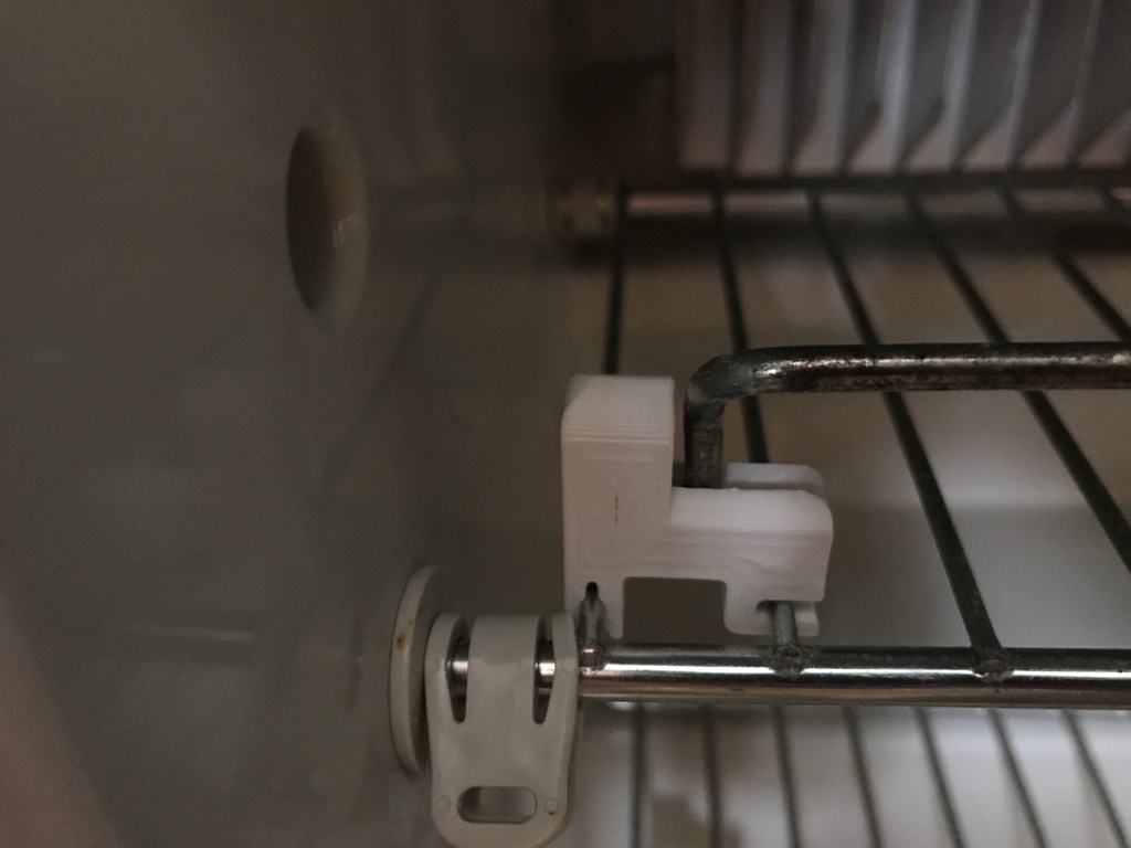 Dometic Fridge Clip - photo 2