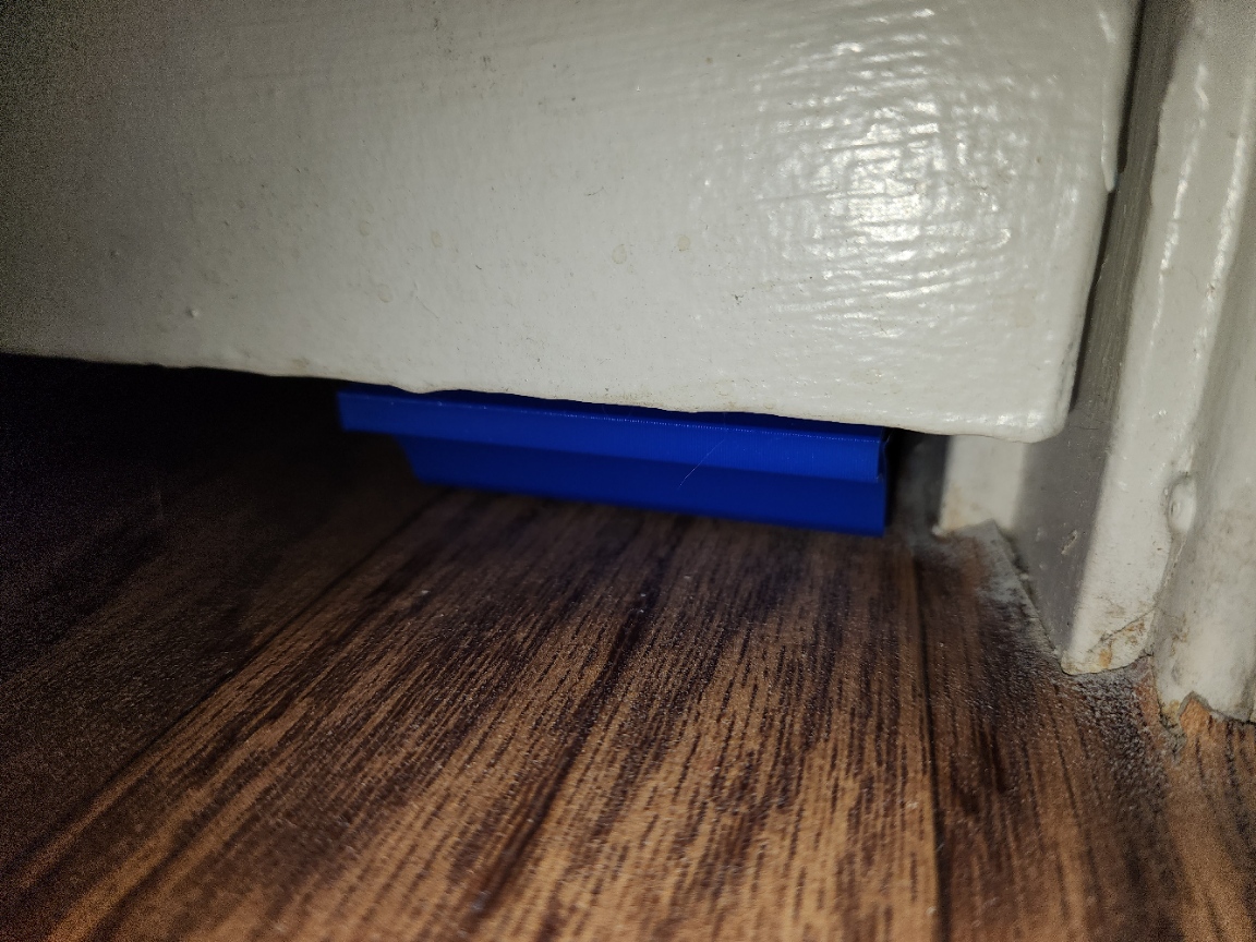 cat toy proof door skirt - photo 3