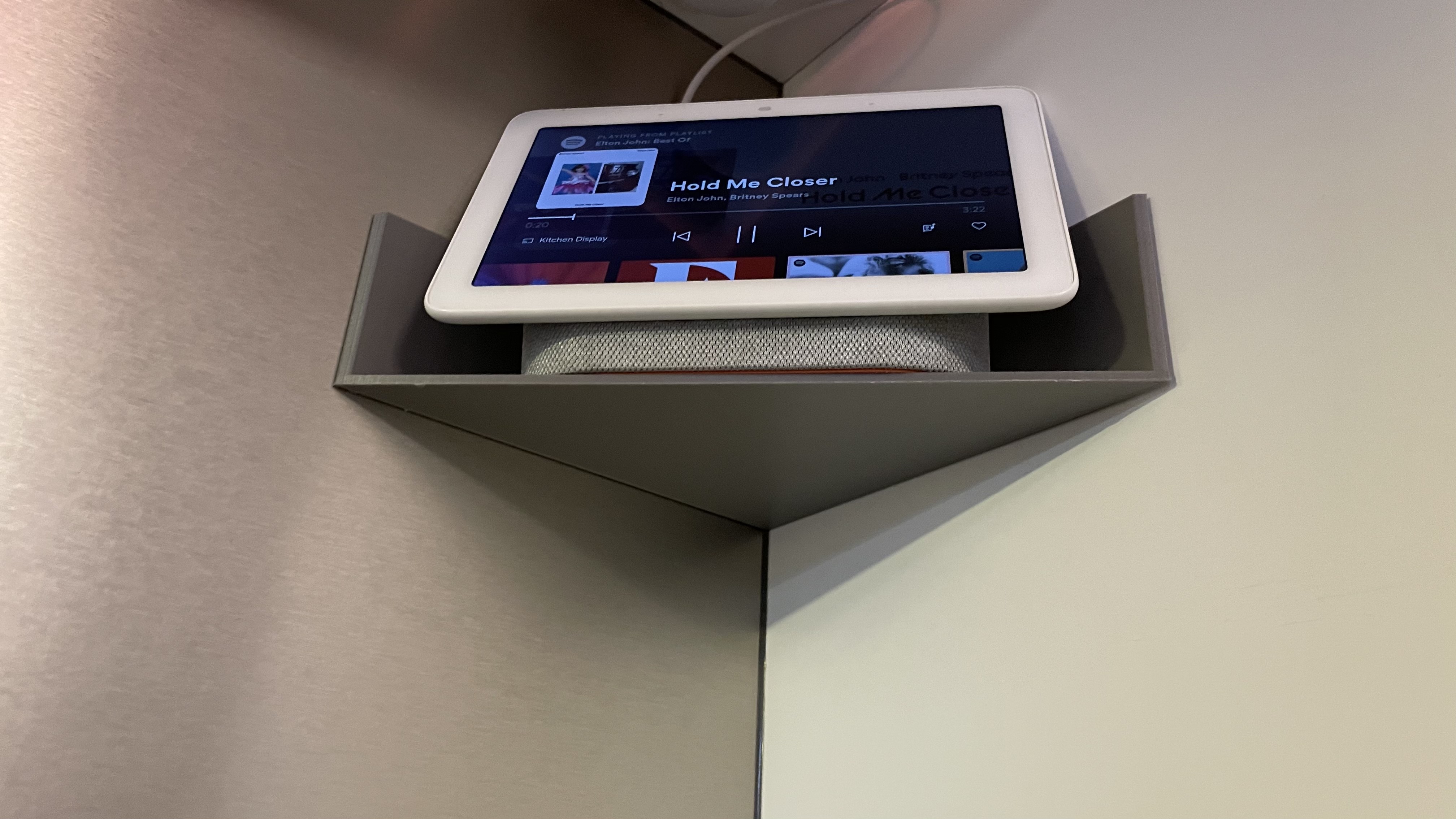 Google Home Hub 7" corner shelf - photo 2