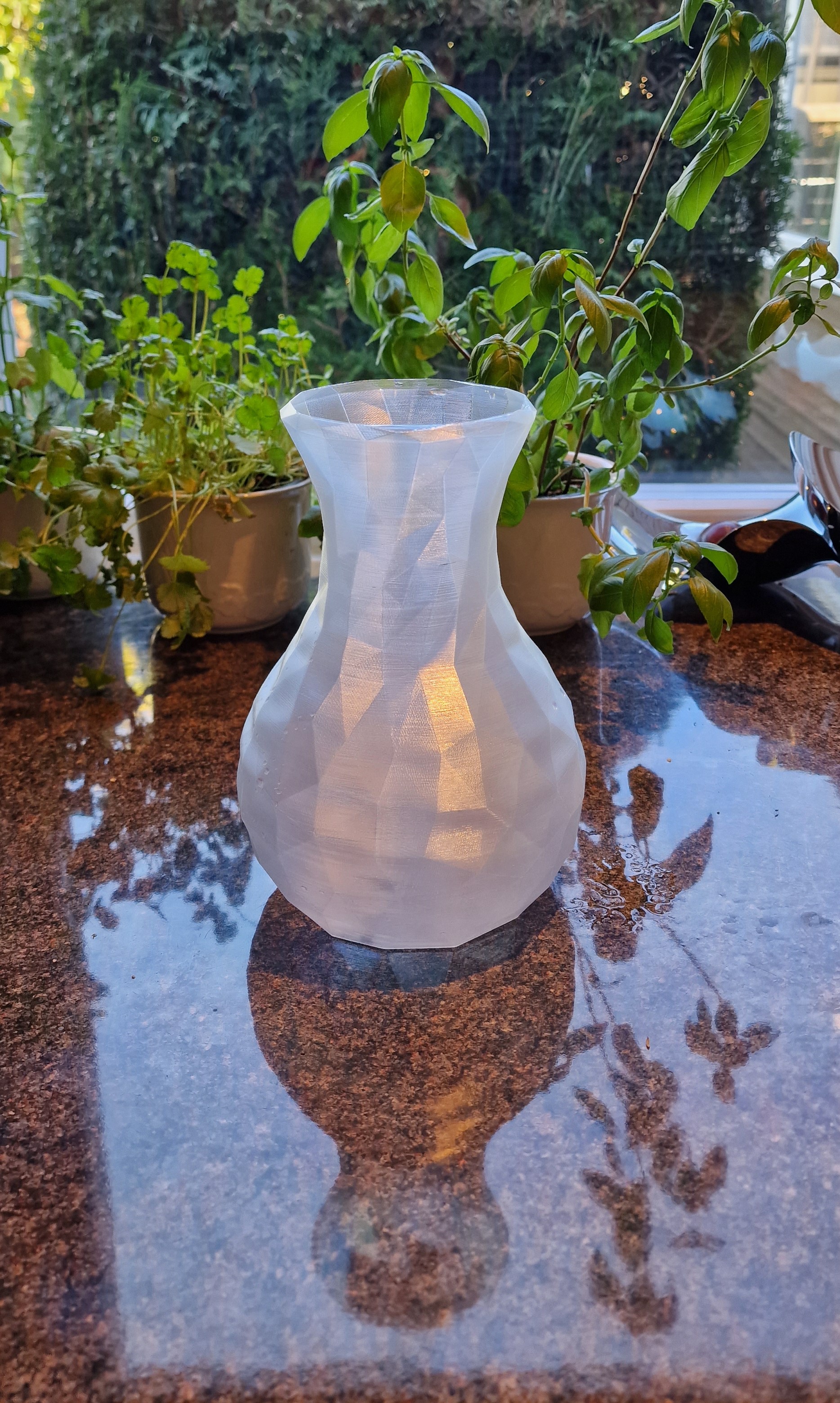 Low poly Vase - photo 3