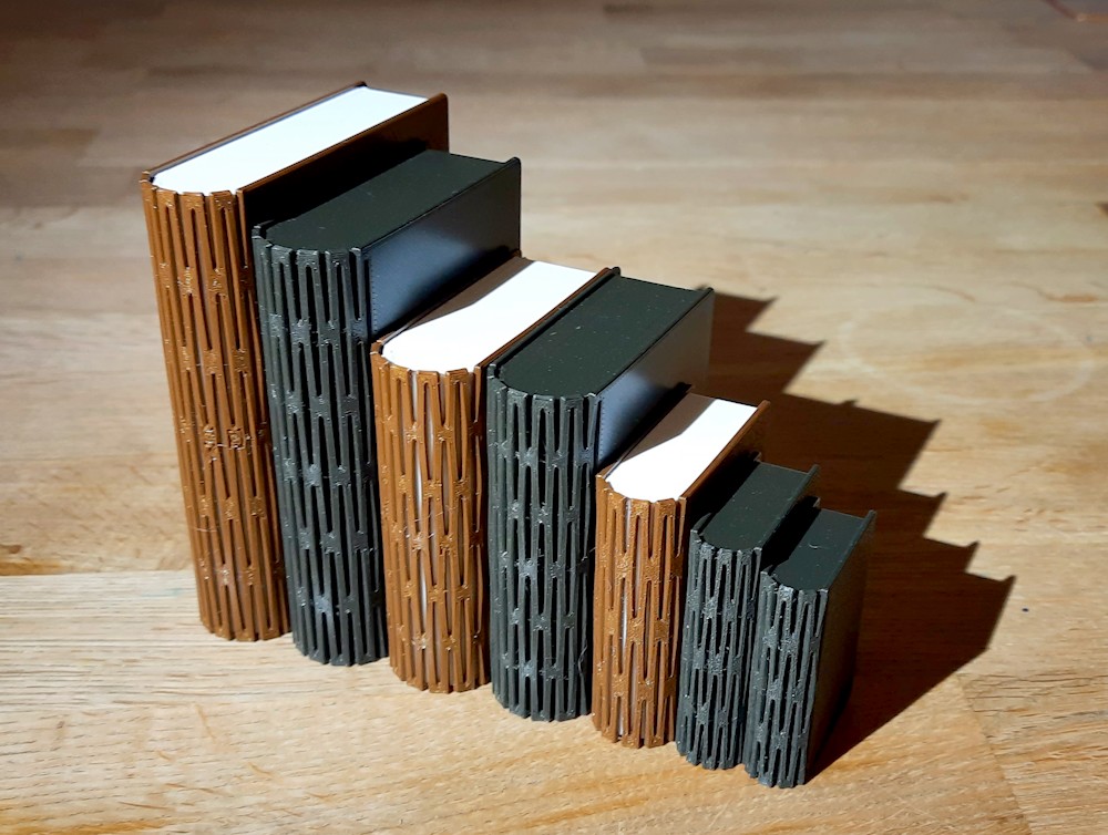 Book box with living hinge