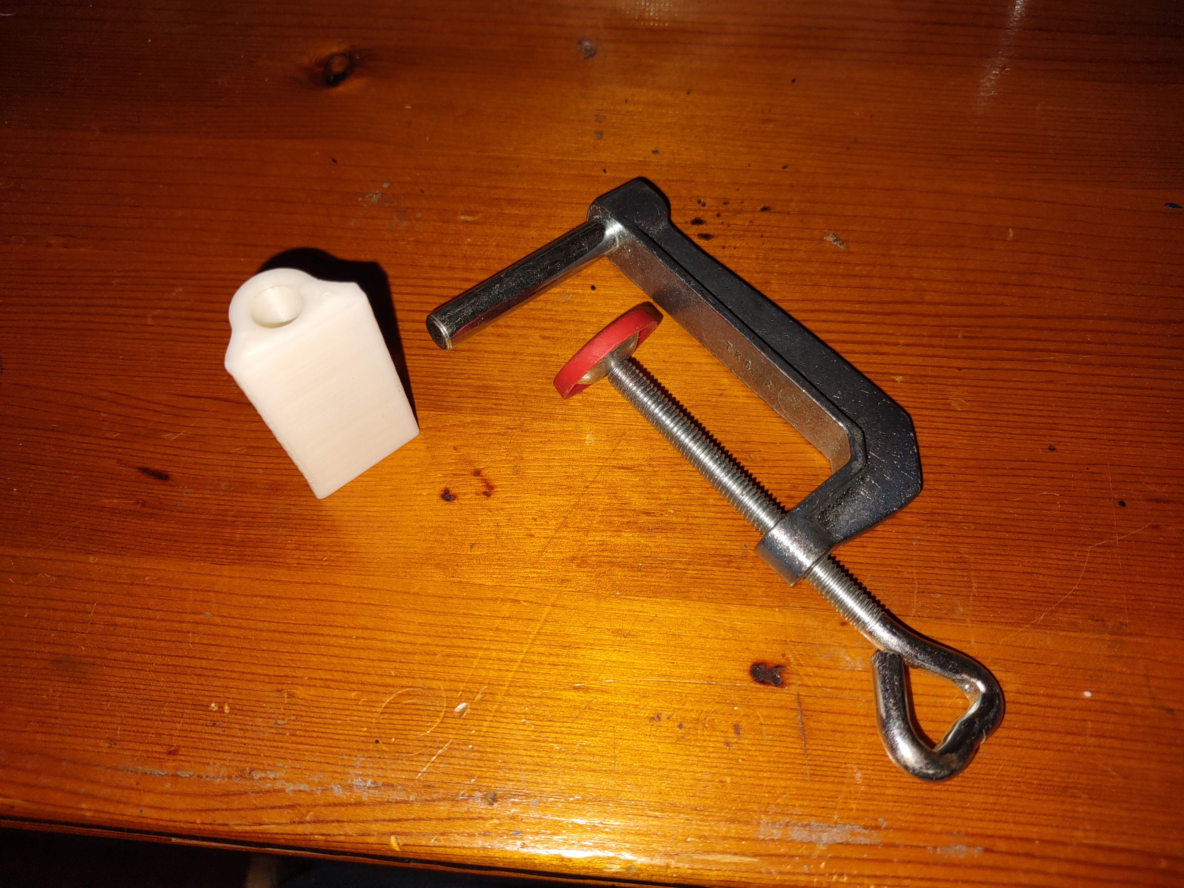 Replacement C-clamp jaw
