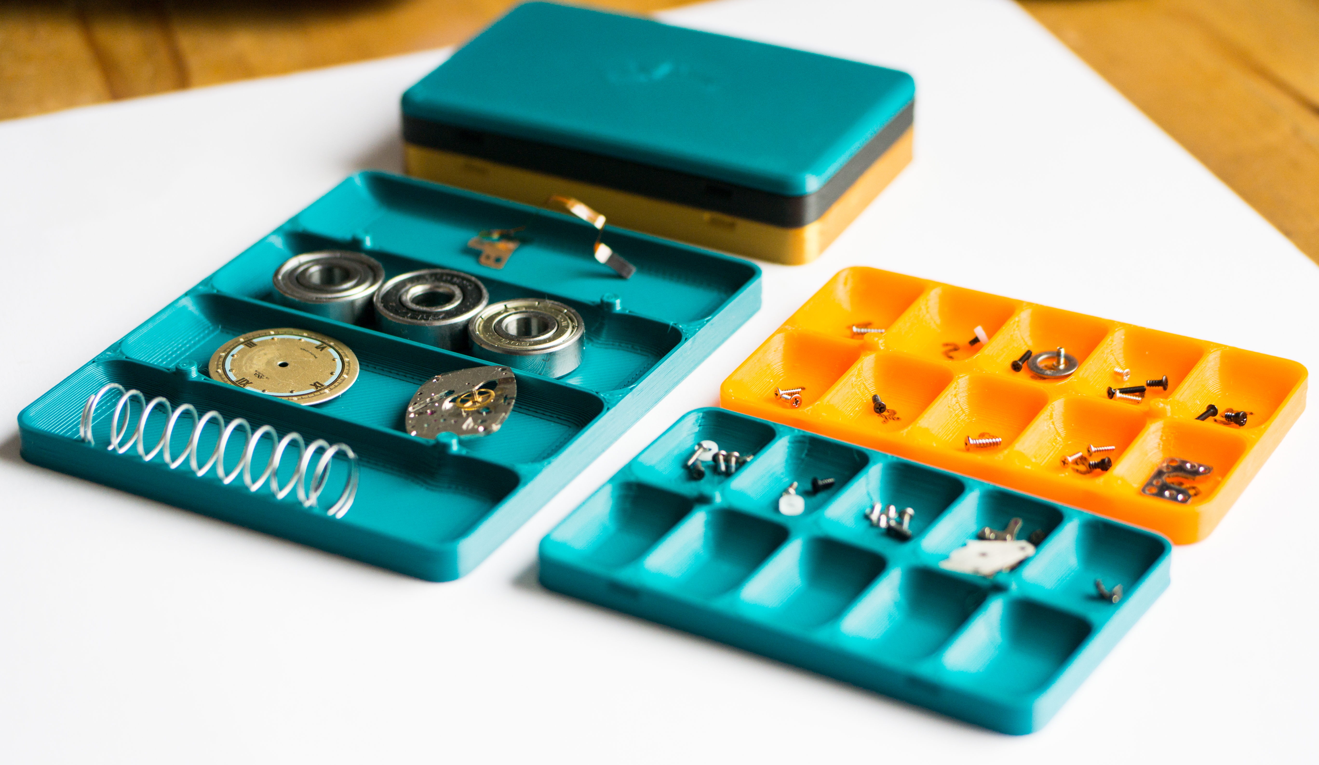 Stackable Screw Tray Box system