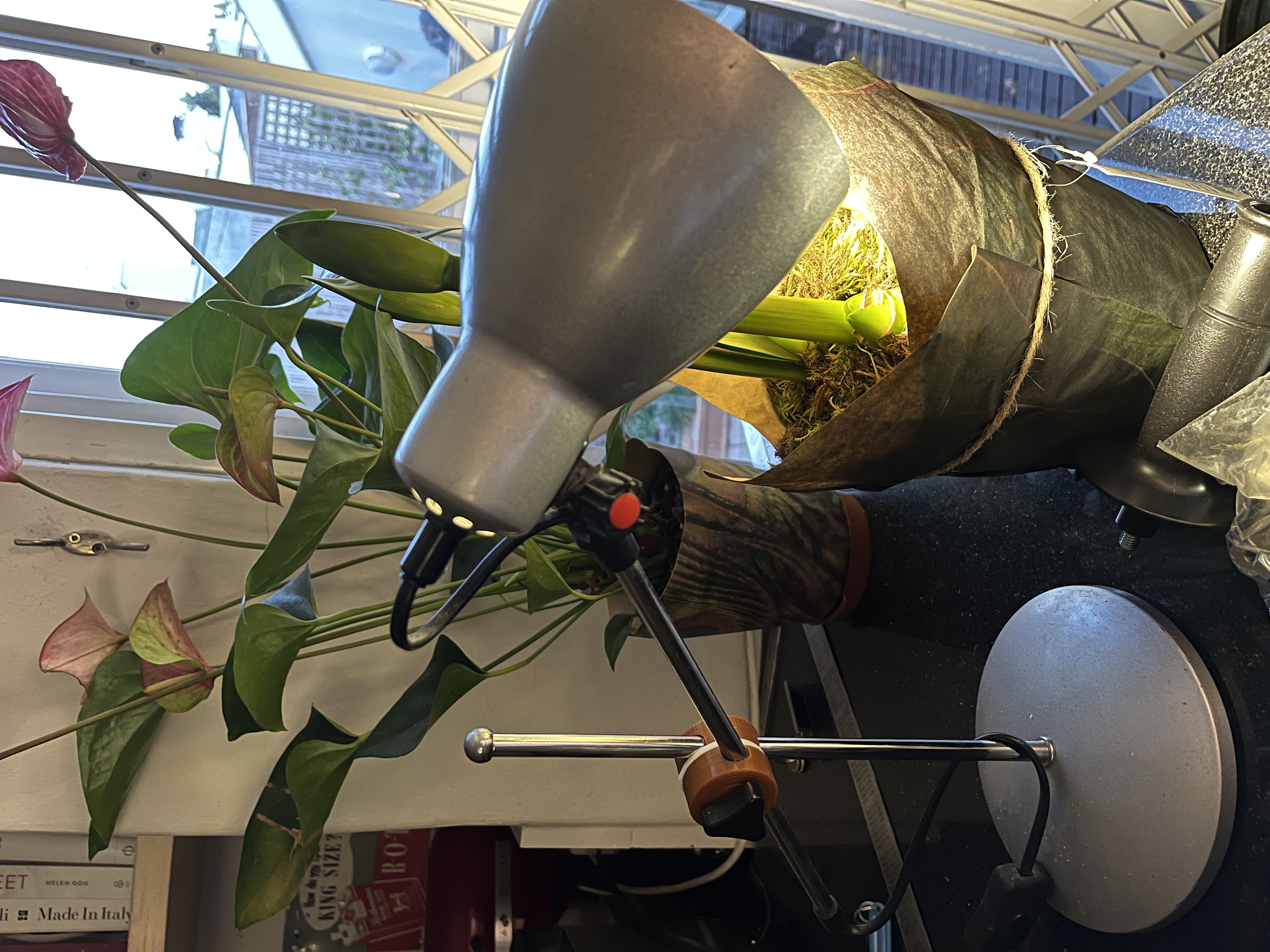 Desk lamp arm clamp repair - photo 2