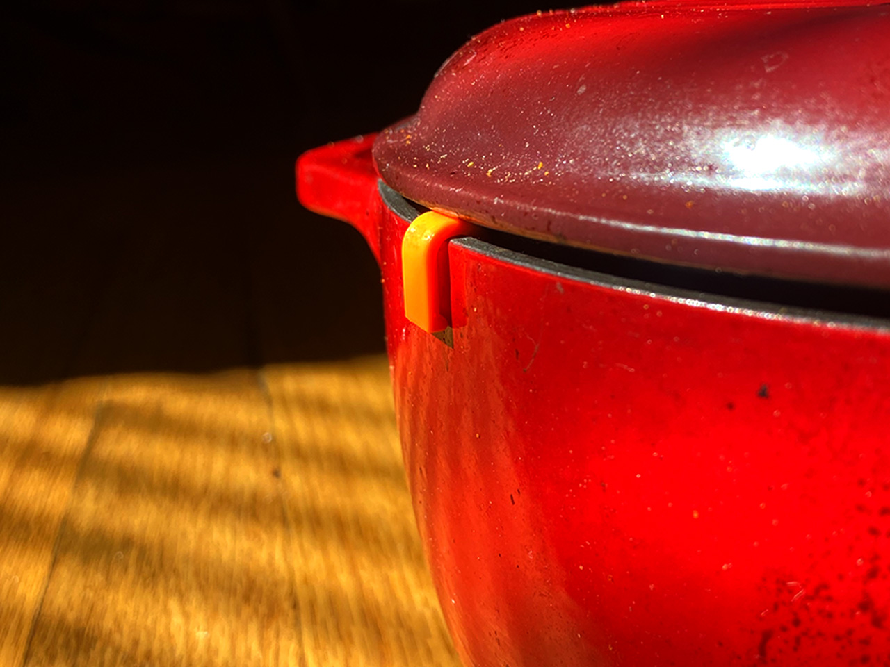 Pot Clip for Enamel Dutch Oven - photo 2