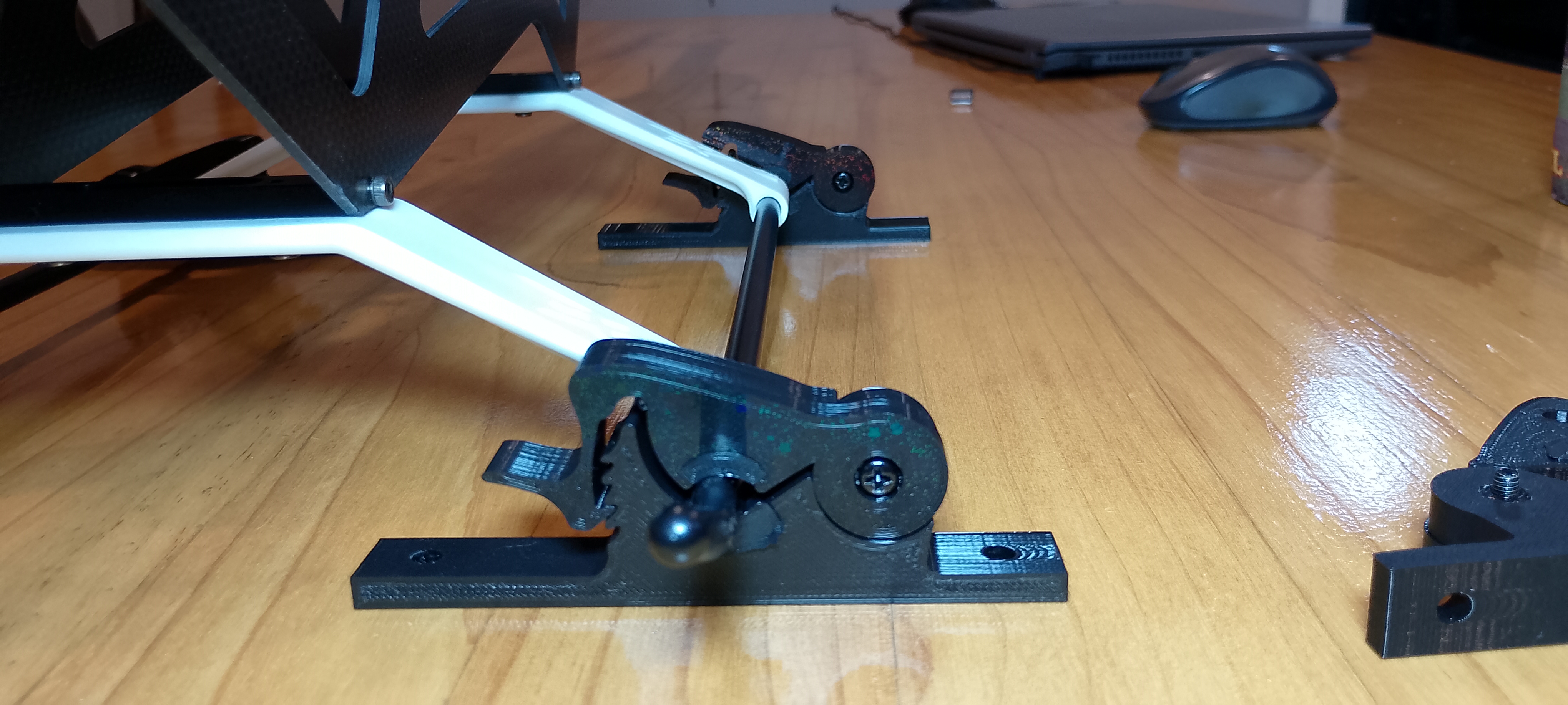 RC helicopter skid clamp - photo 2