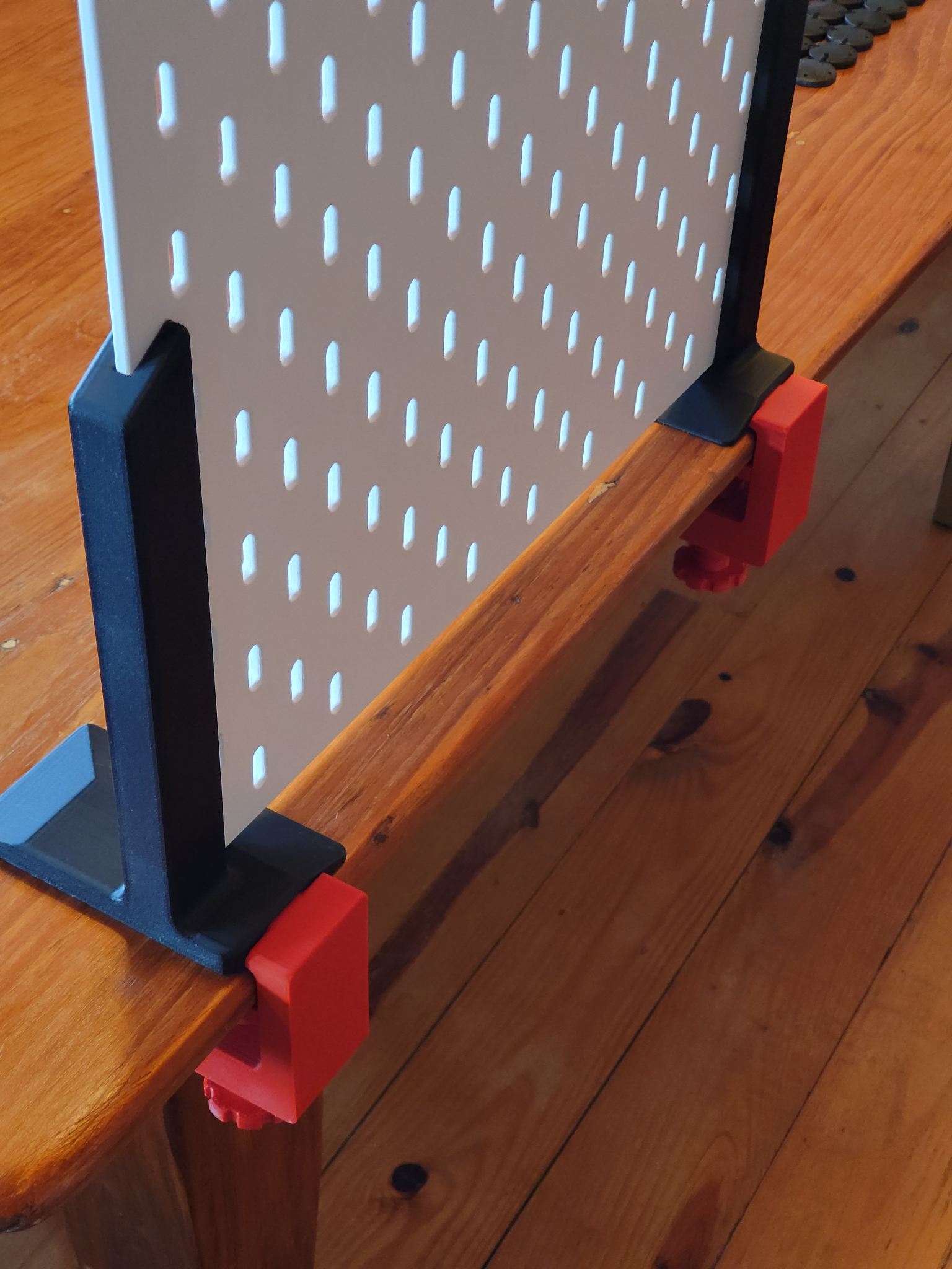 IKEA SKADIS stand with clamp