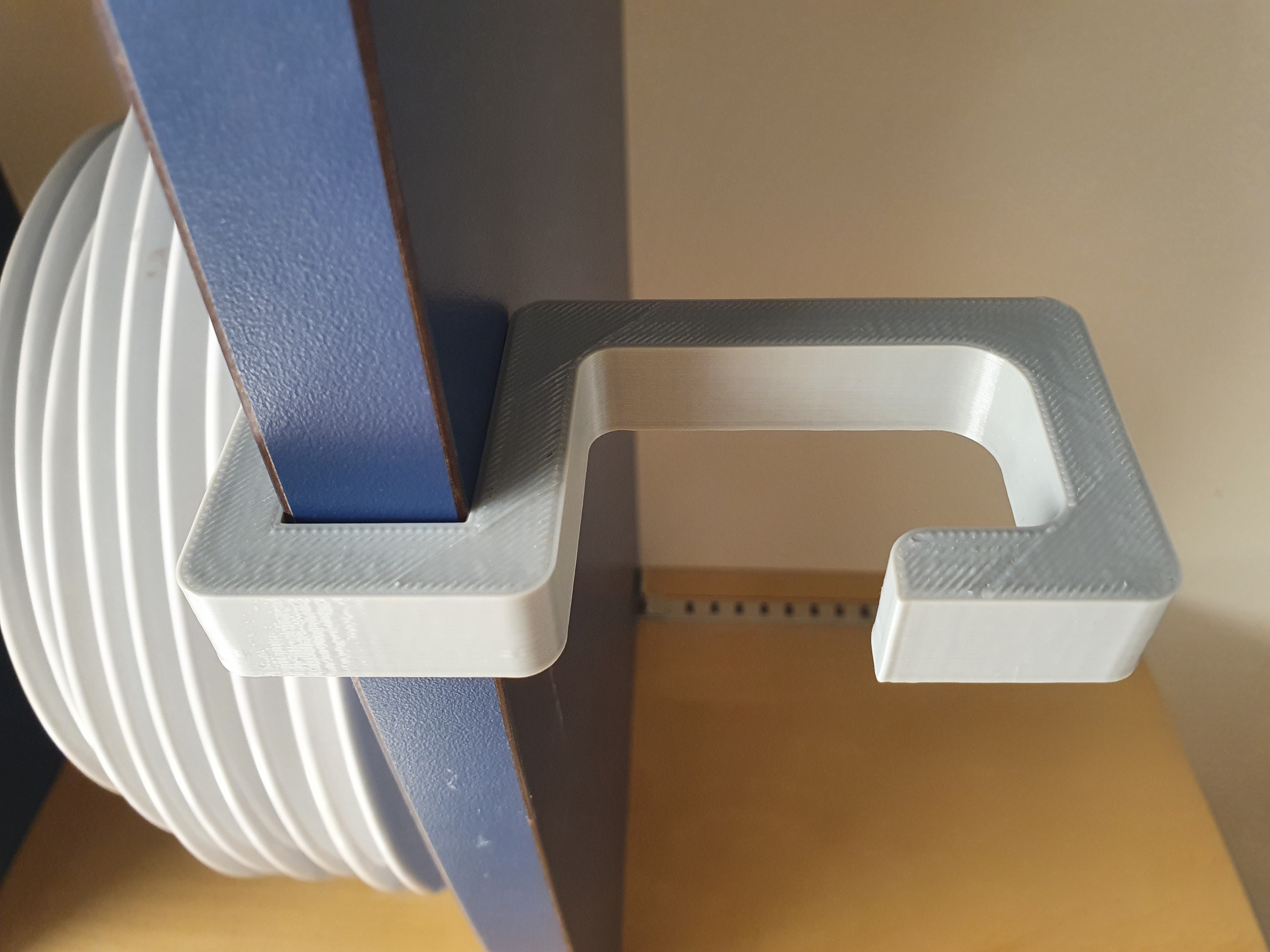 Shelf Hook (20mm thick shelf)