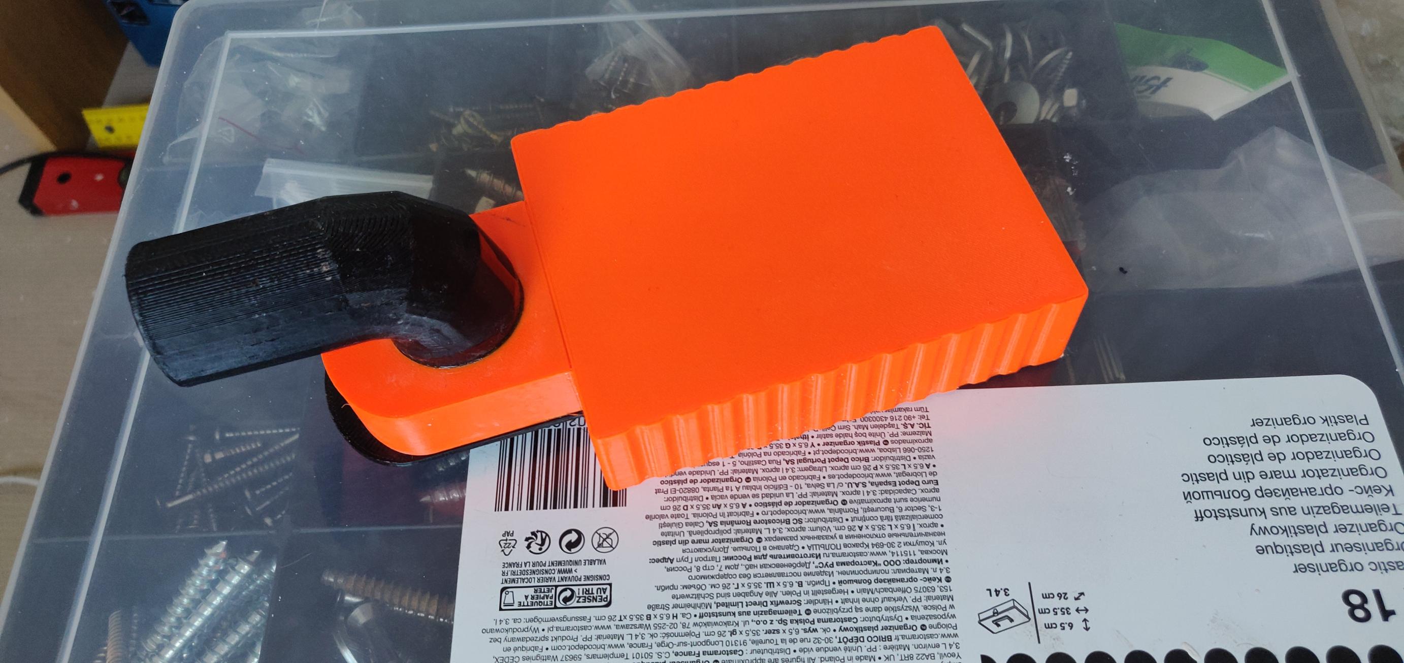 Sanding sponge vacuum adapter - photo 3