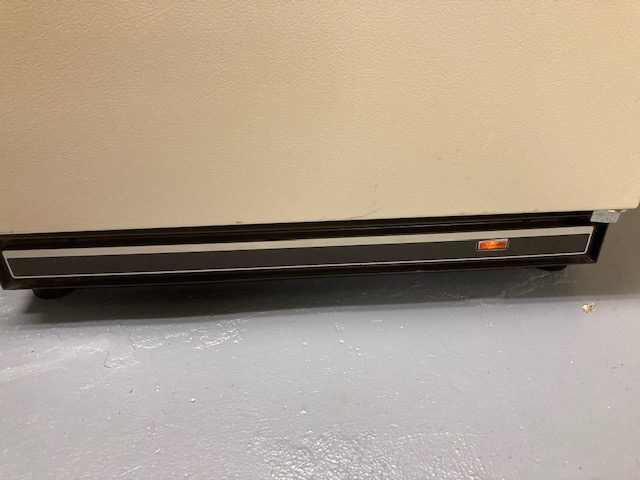 Kenmore Freezer Faceplate Clip - photo 2