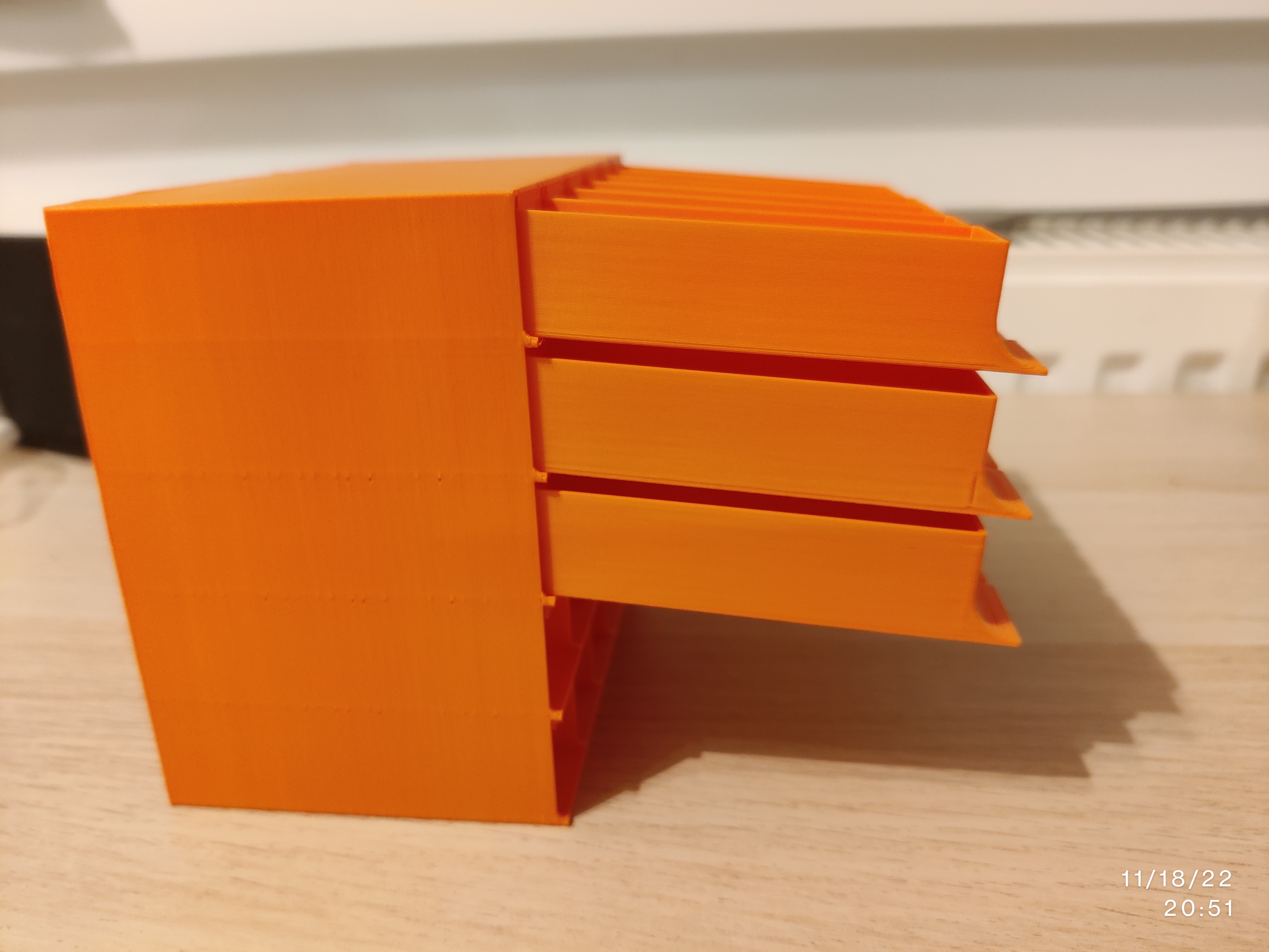 Resistor storage box with stoppers - photo 3