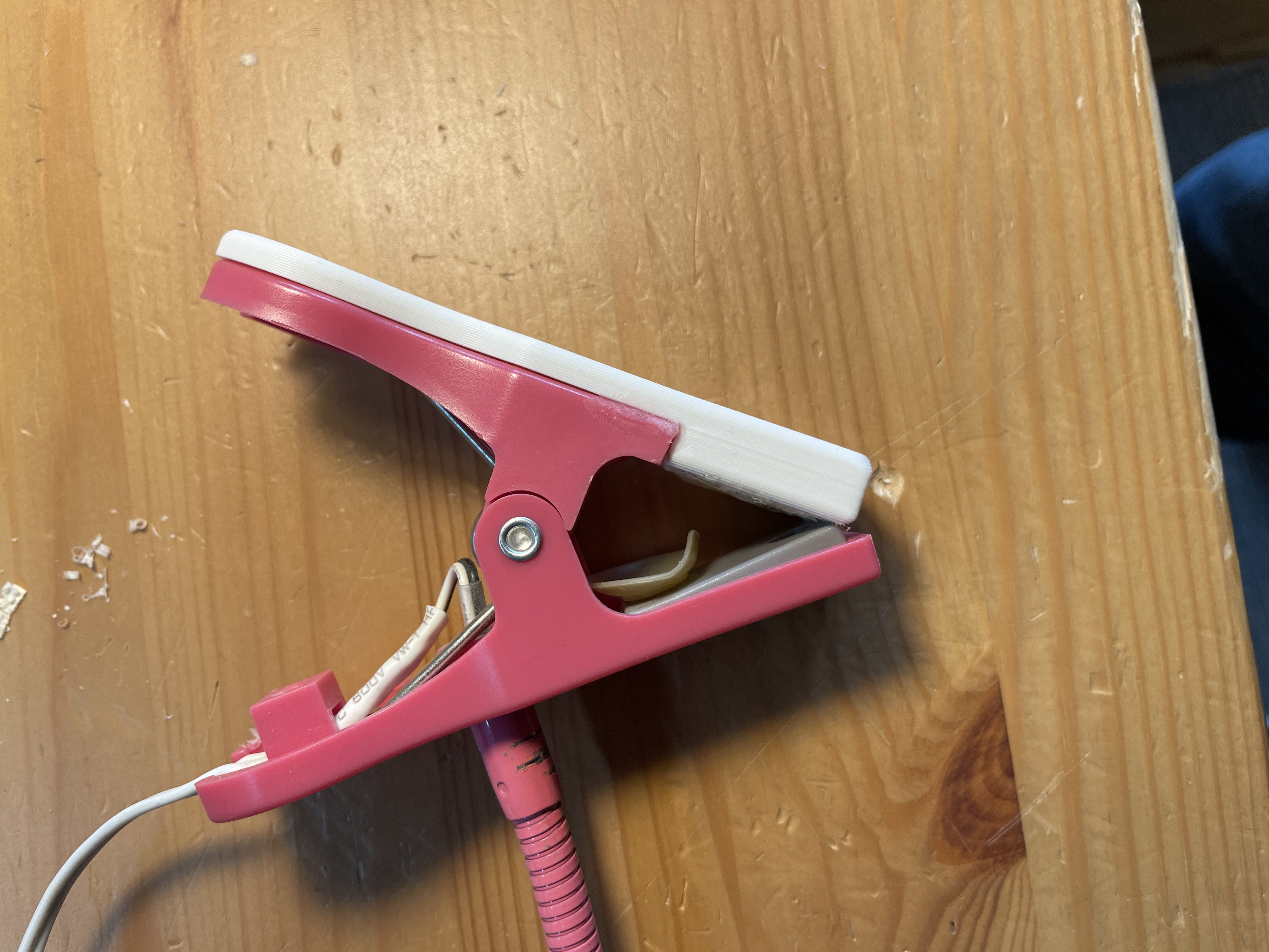 IKEA Nävlinge lamp clamp repair - photo 2