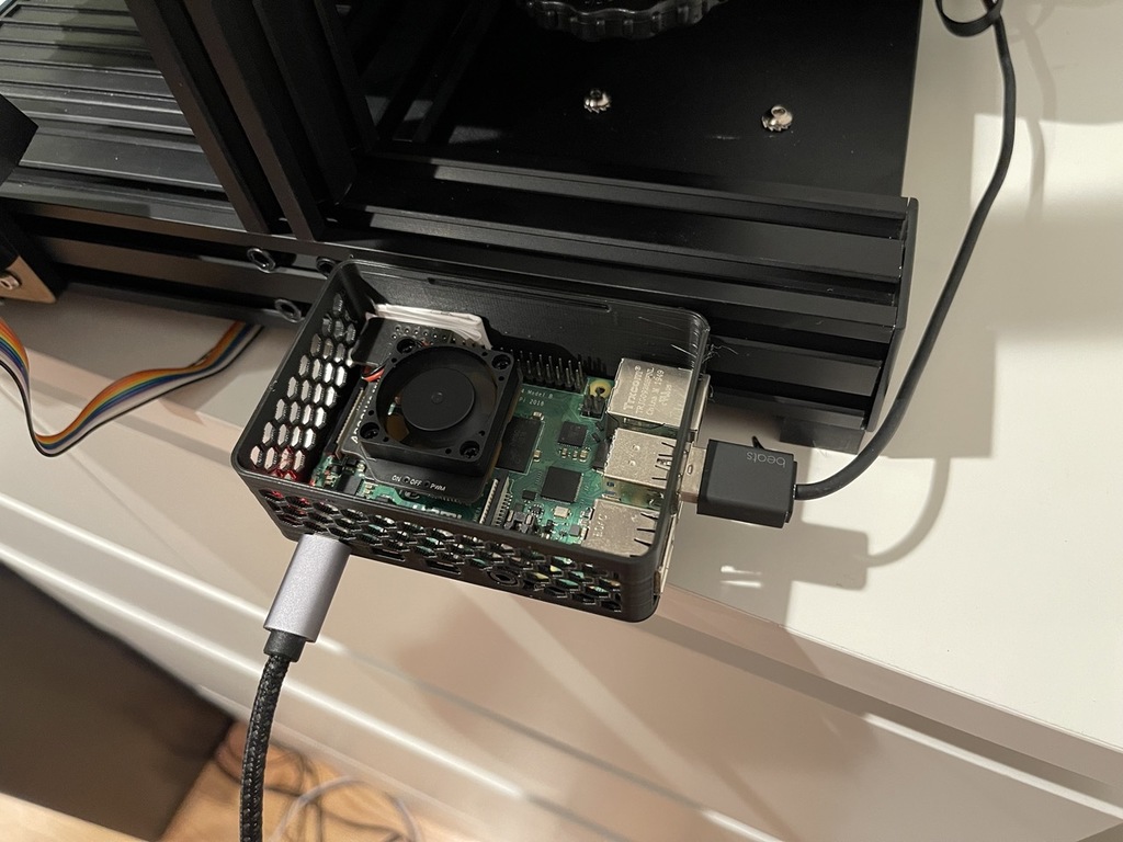 Raspberry Pi 4 Mount for 80x40 Extrusion (Ender 3 V2) - photo 3