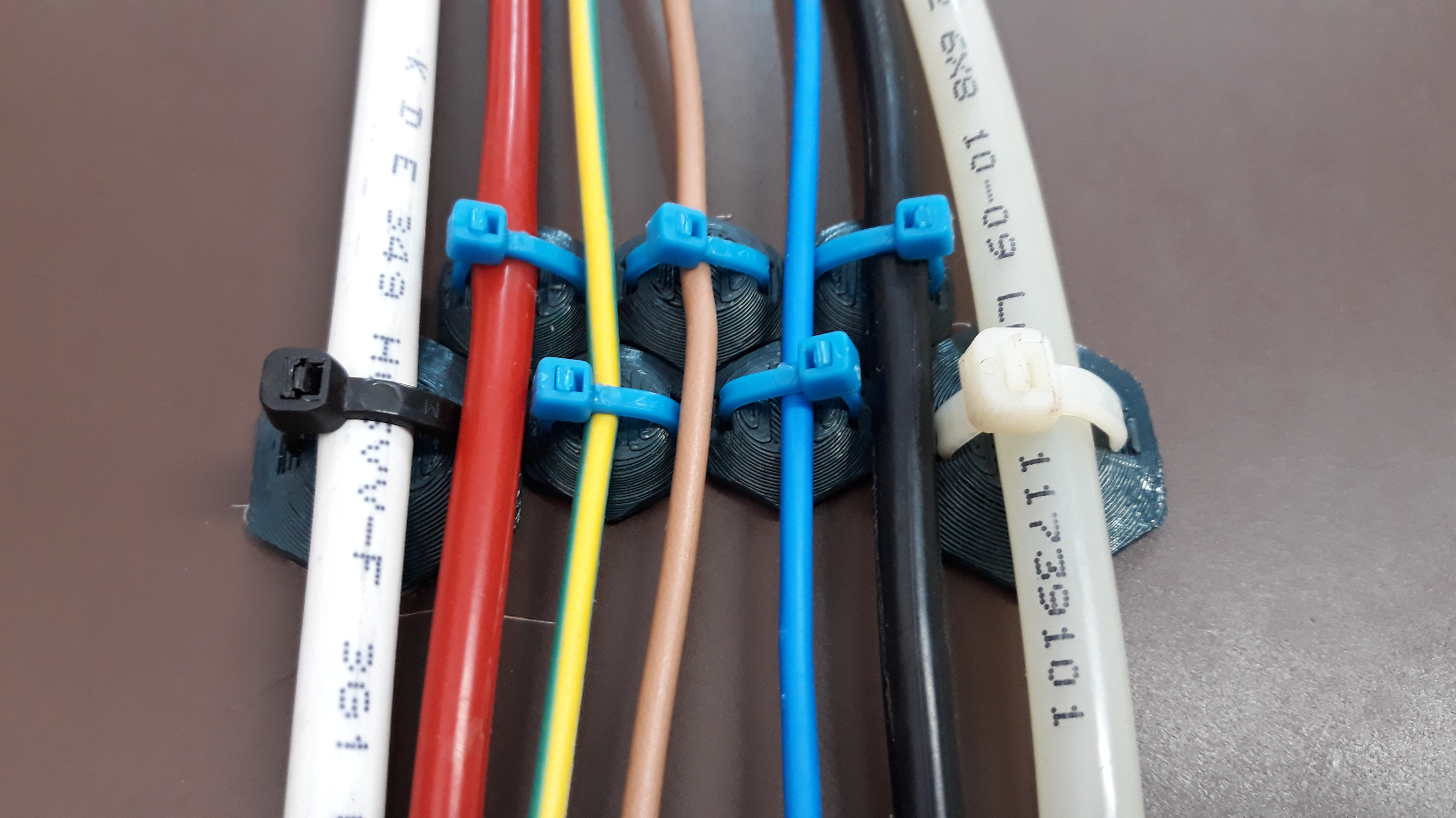 Cable Clips, Cable and Tubes Management - photo 2