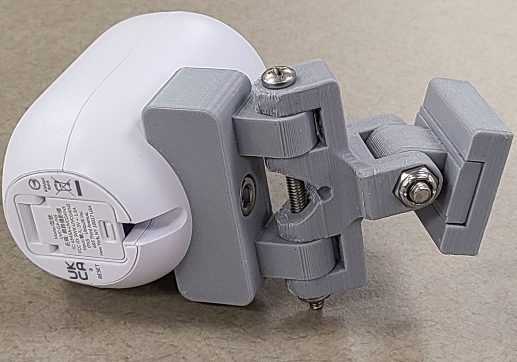Ubiquiti Unifi G4 Instant Articulating Camera Mount - photo 3