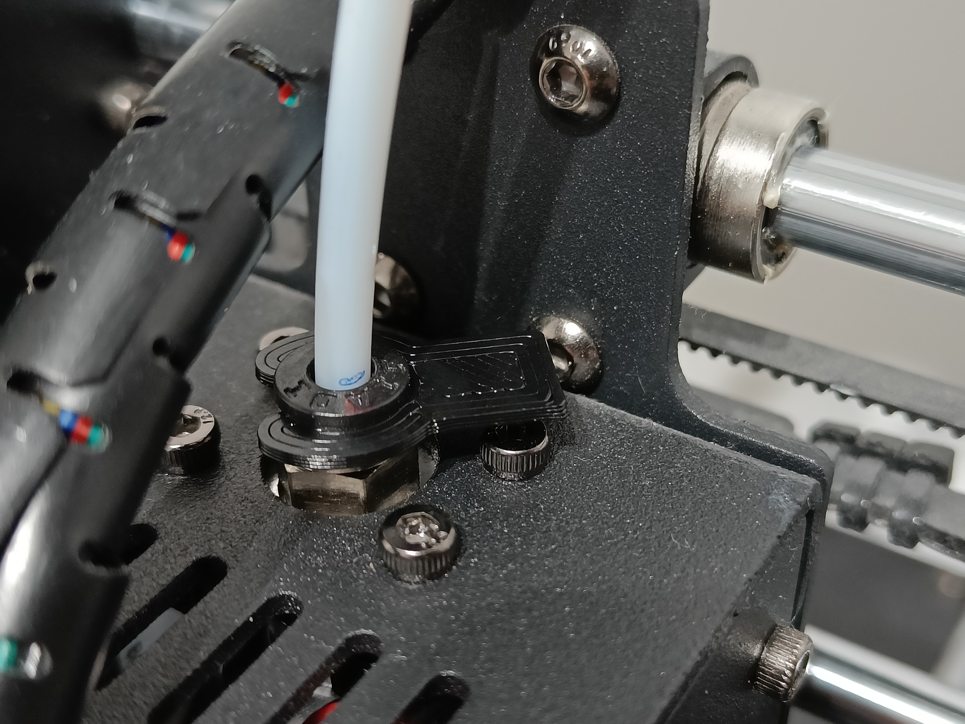 Clip for bowden tube connector - photo 2