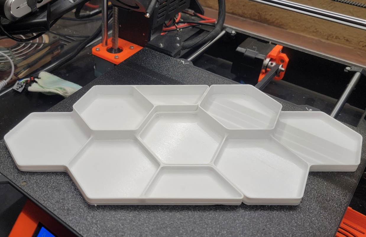 Expandable/Modular Hexagon Parts Tray - photo 2