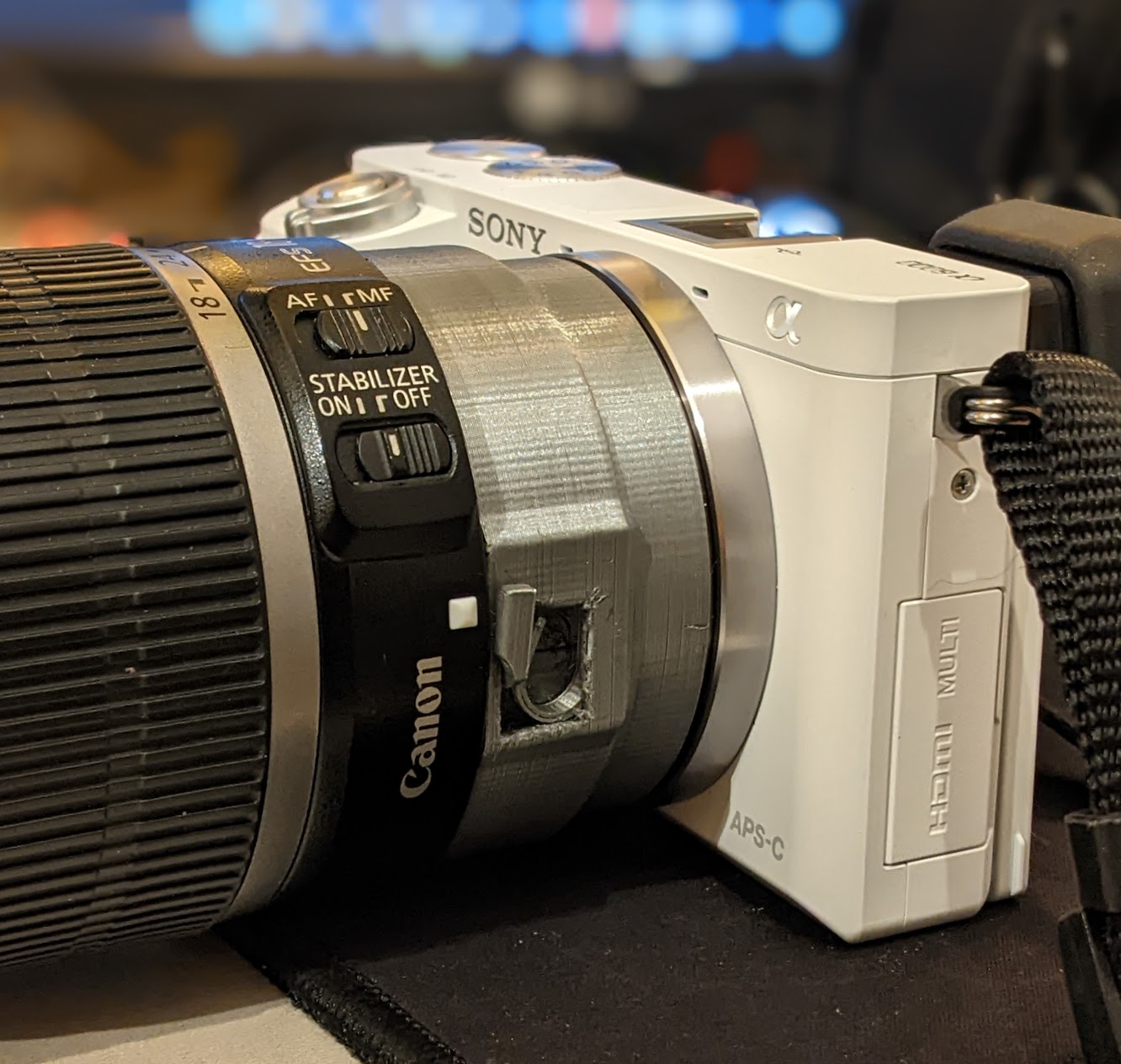 Sony E to Canon EF adapter with lens lock - photo 2