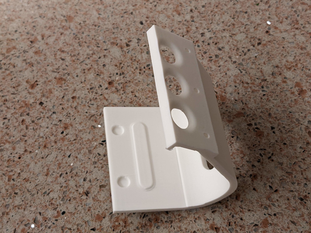 Amazon Echo Show 5 (gen2) under counter mount - photo 4