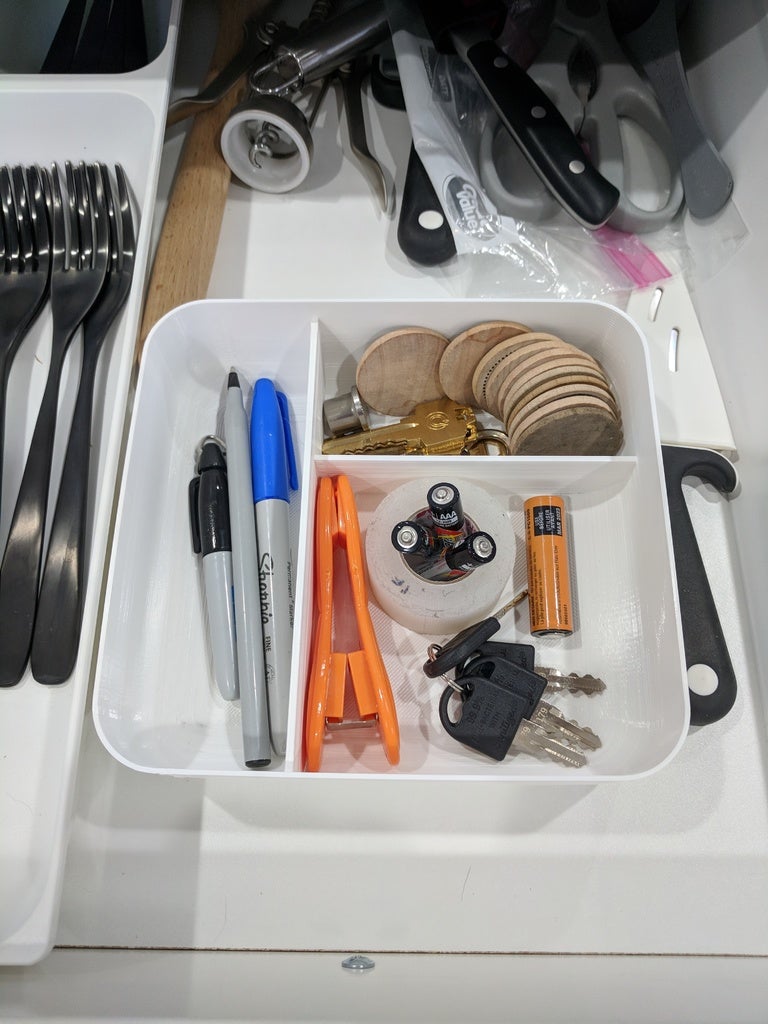Drawer organizer tray
