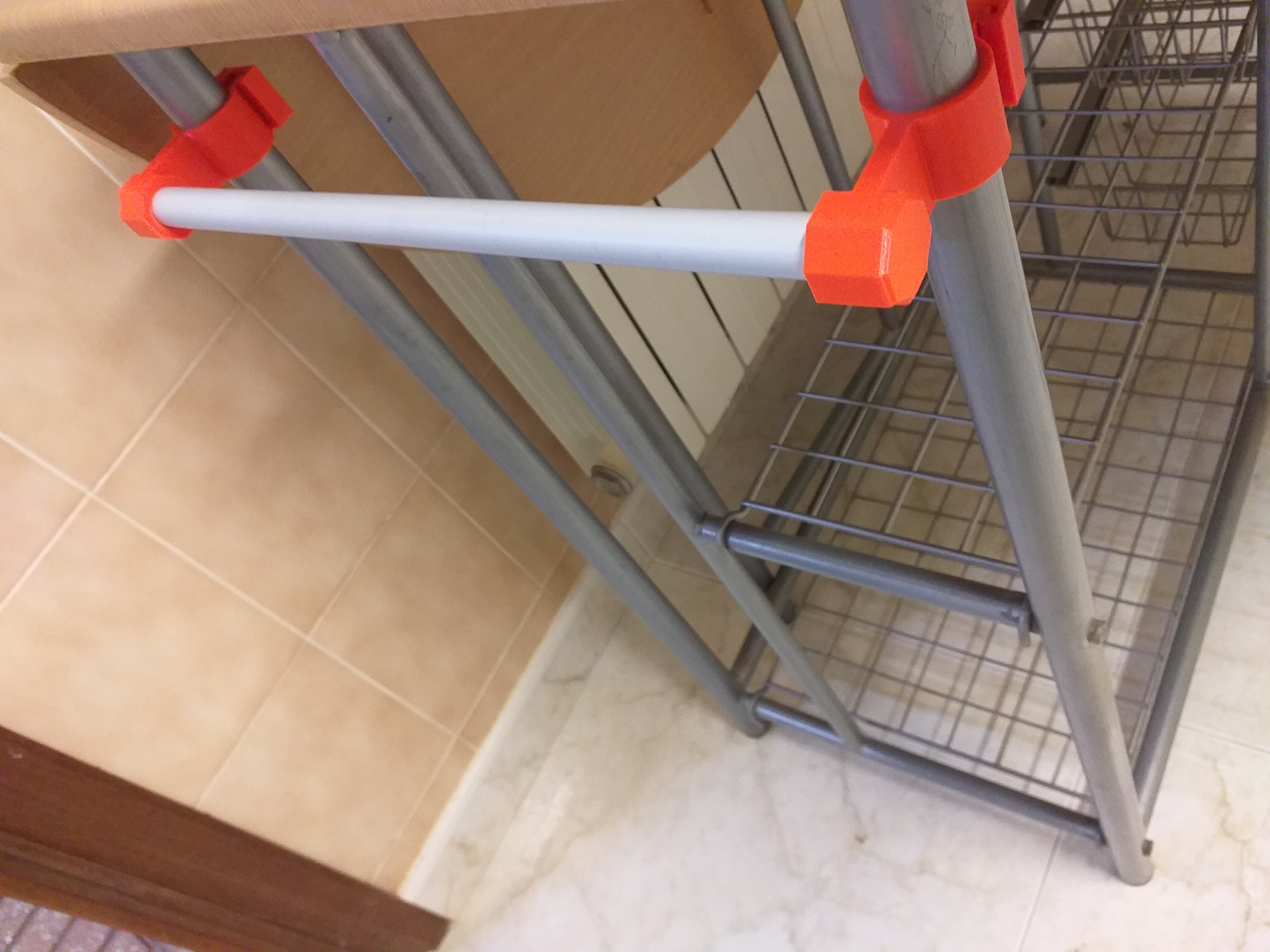 Clothes hanger for kitchen table - photo 2