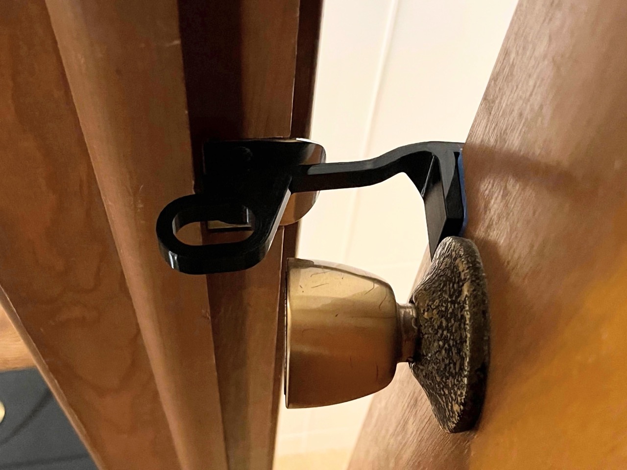 Ninja Door Lock - allow airflow but not cats - photo 2