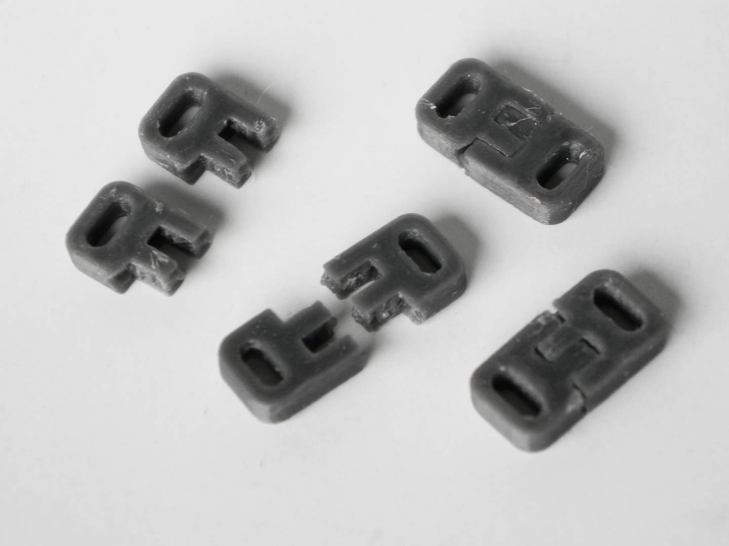 symmetric clip connector