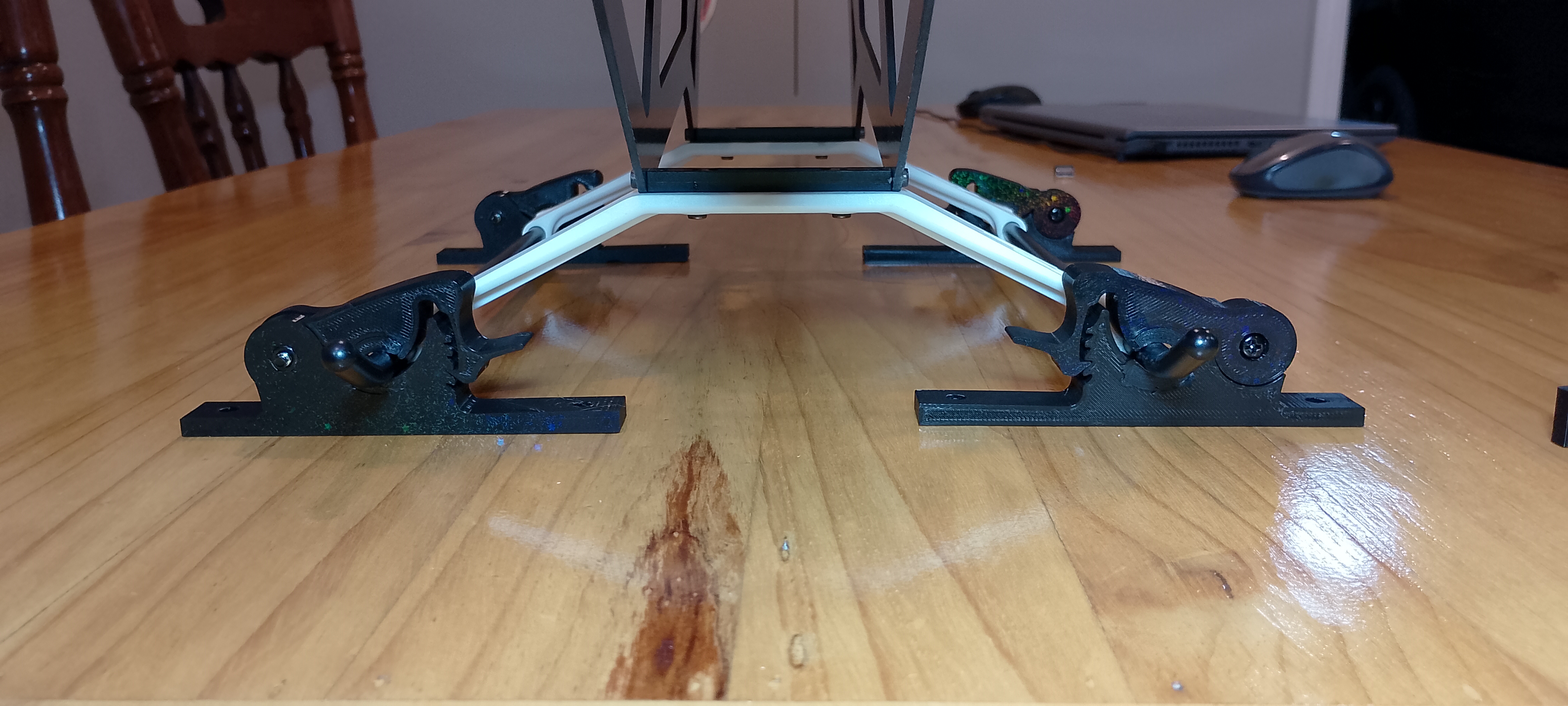 RC helicopter skid clamp