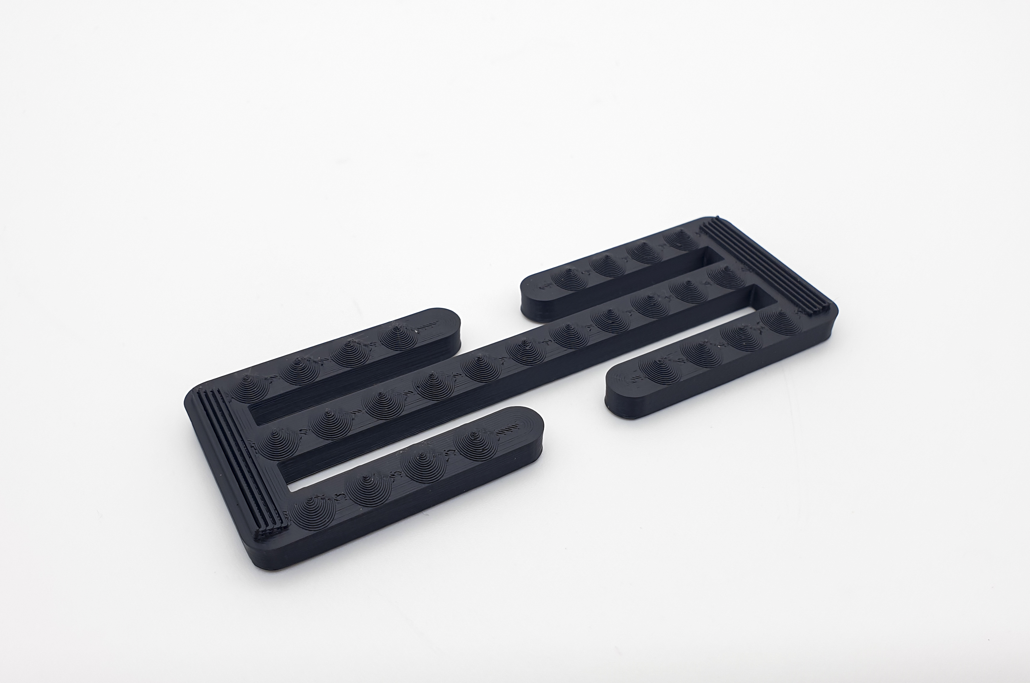 Clip for 76mm simracing belts