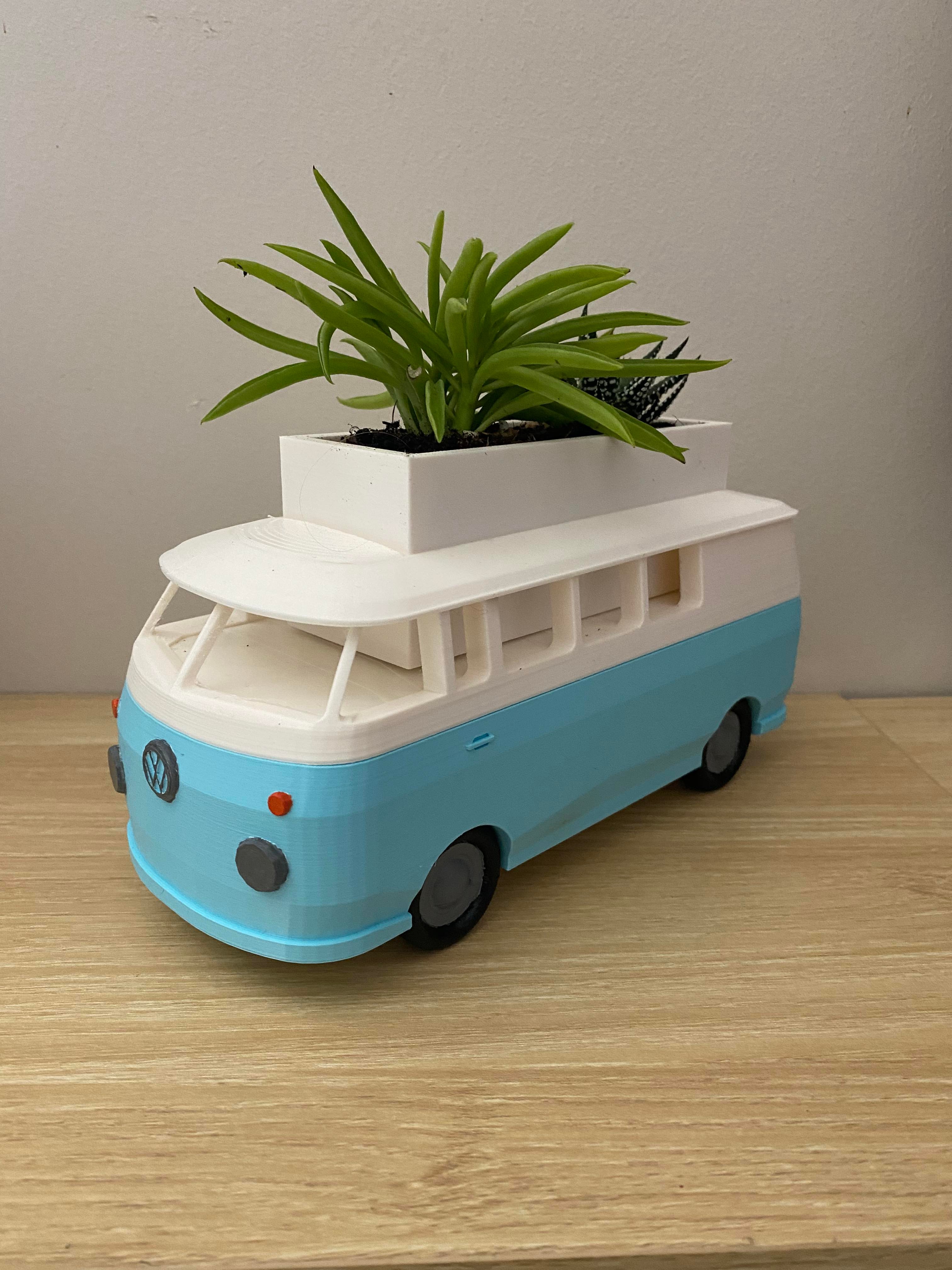 VW bus planter
