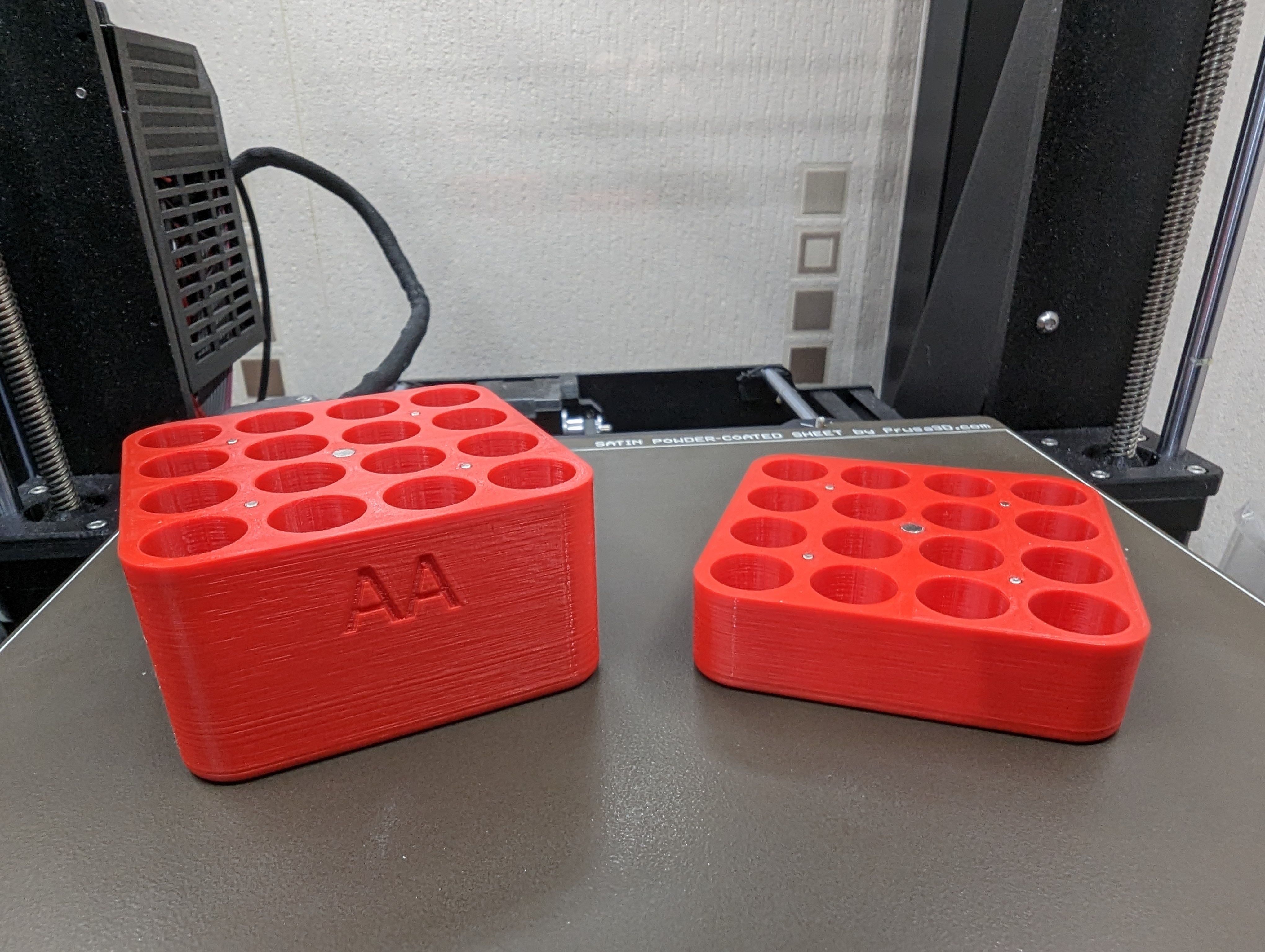 Battery Storage / Battery Box with Magnetic Lid - photo 3