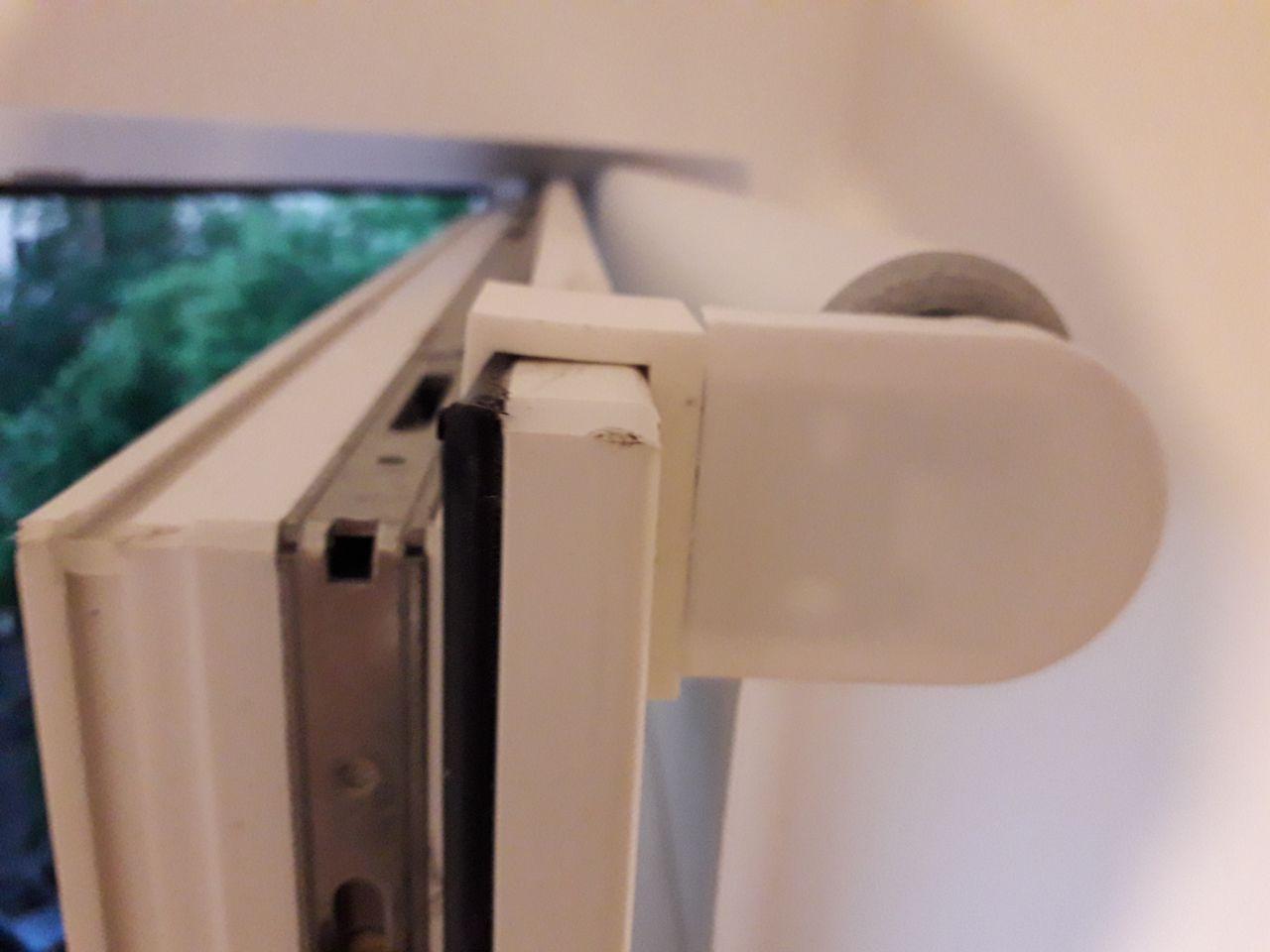 Clamp for spring roller blind | Klemmträger Mittelzugrollo