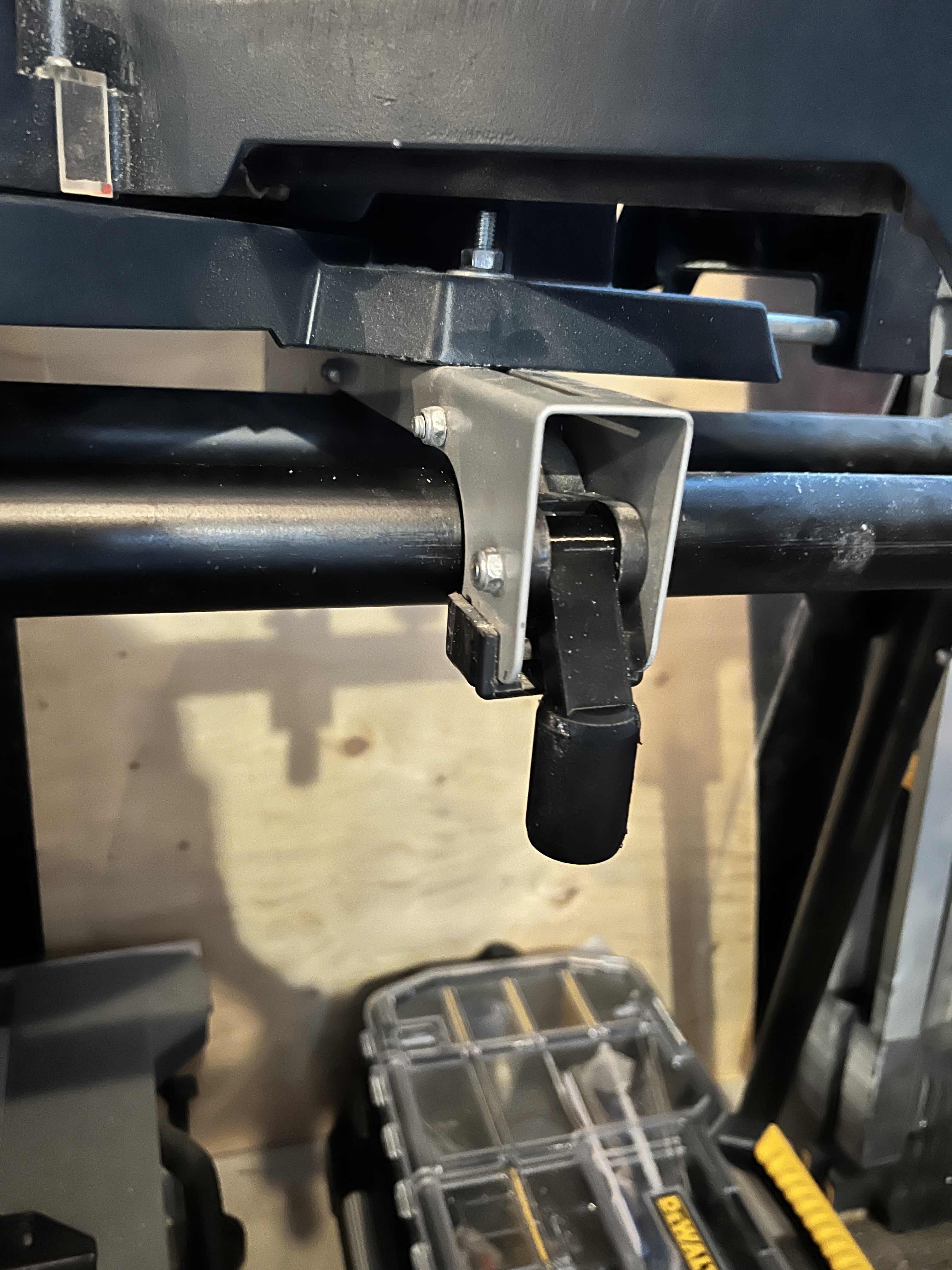 Mitre Saw bench clamp